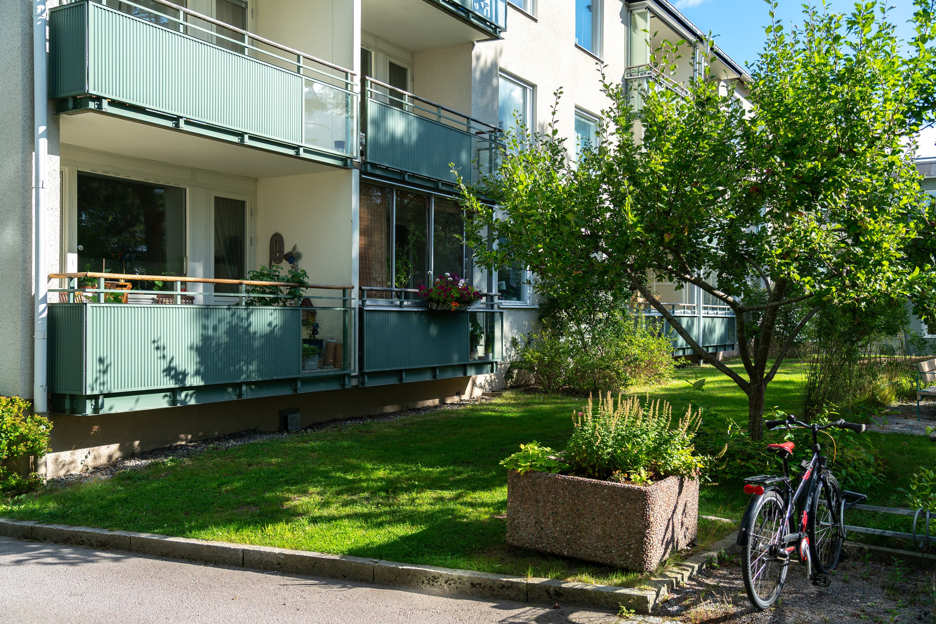 Bostadsbild från Tullingebergsvägen 19, Såld i G:a Tullingeberg, Botkyrka