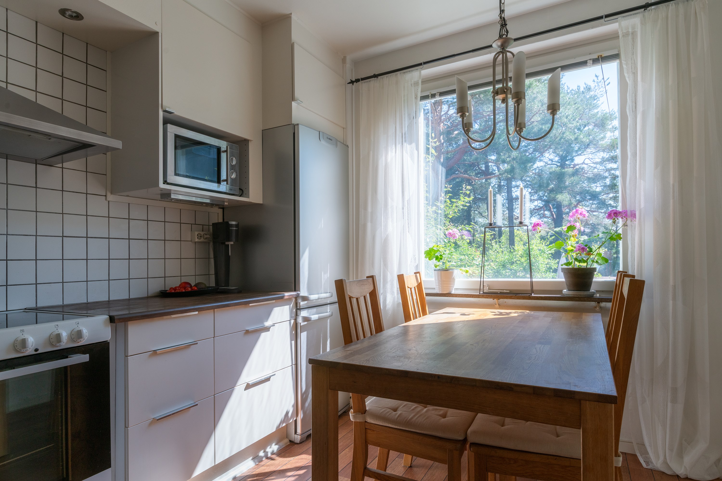 Bostadsbild från Tullingebergsvägen 19, Såld i G:a Tullingeberg, Botkyrka