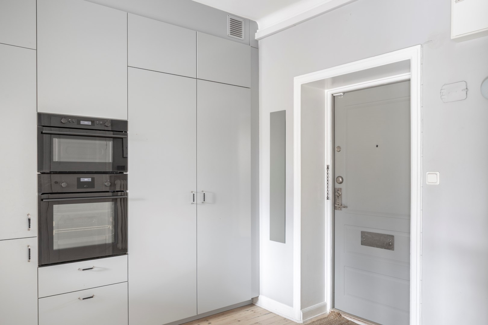 Bostadsbild från Birger Jarlsgatan 104L, Till salu i Vasastan/Östermalm, Stockholm