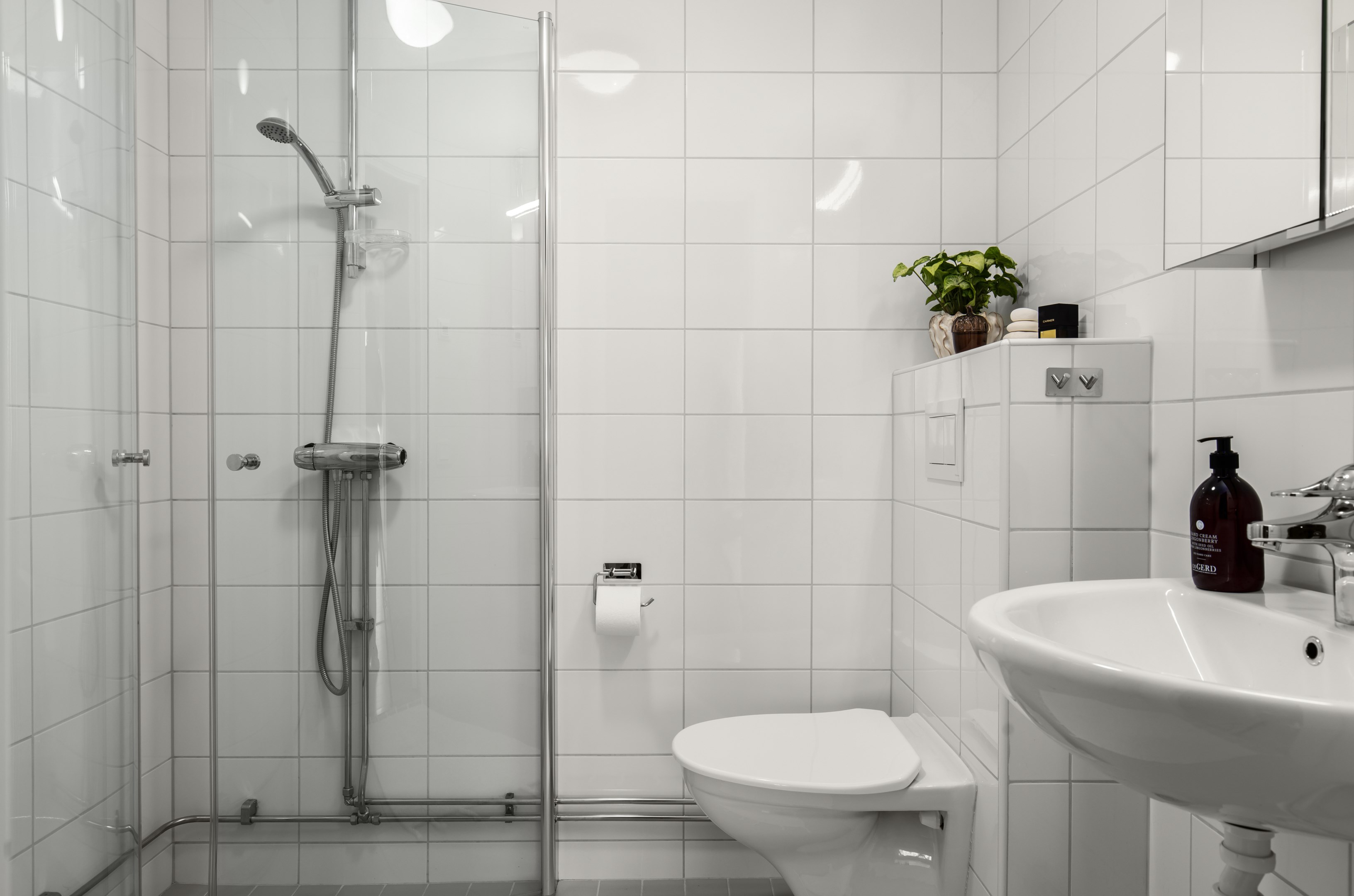 Bostadsbild från Edinsvägen 10, Såld i Ektorp, Nacka