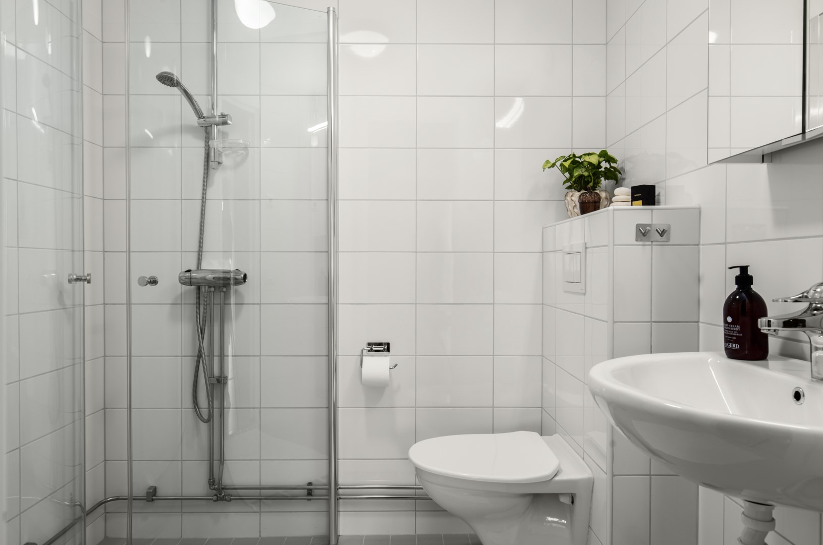 Bostadsbild från Edinsvägen 10, Såld i Ektorp, Nacka