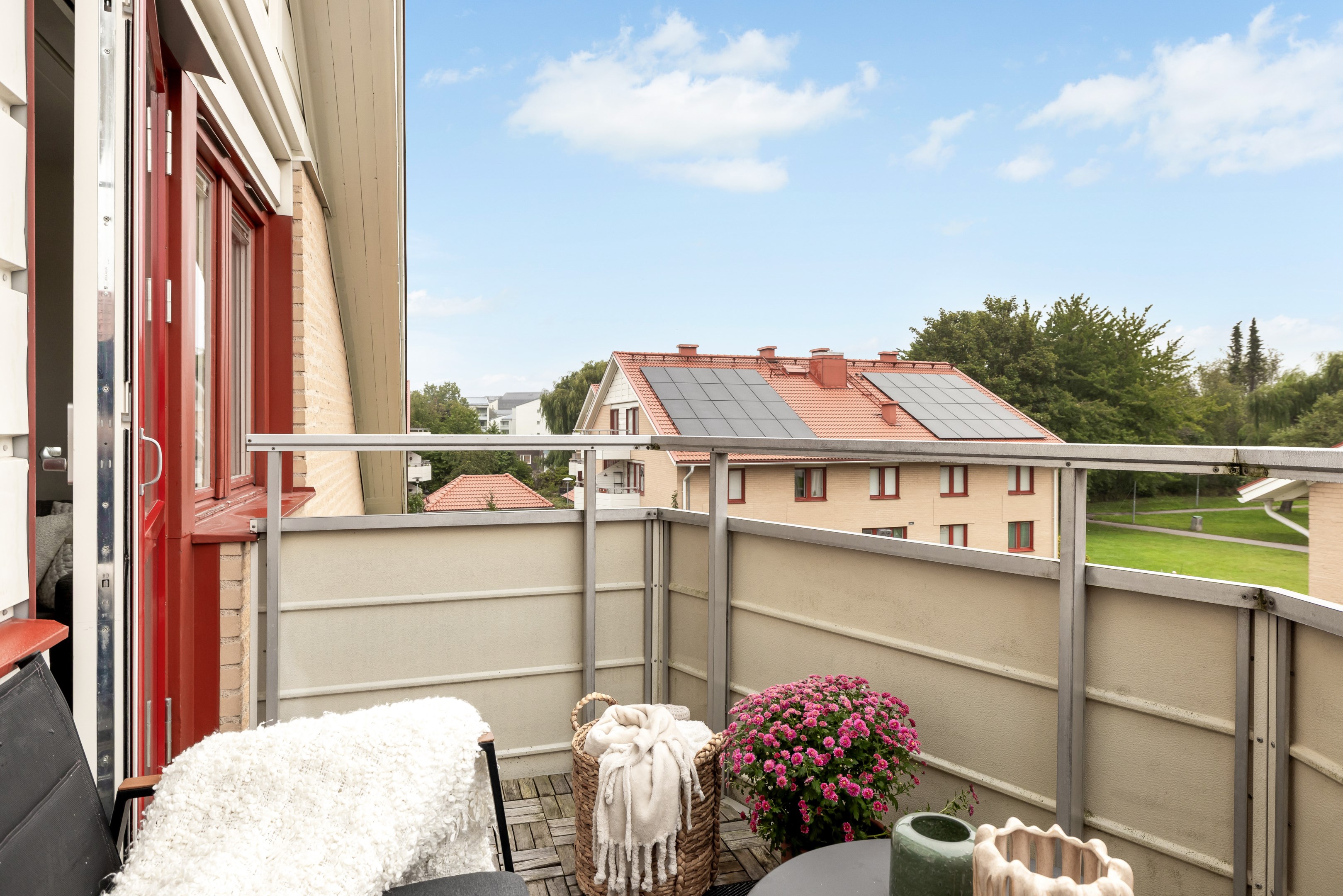 Bostadsbild från Djäknegatan 25B, Till salu i Kapellgärdet, Uppsala