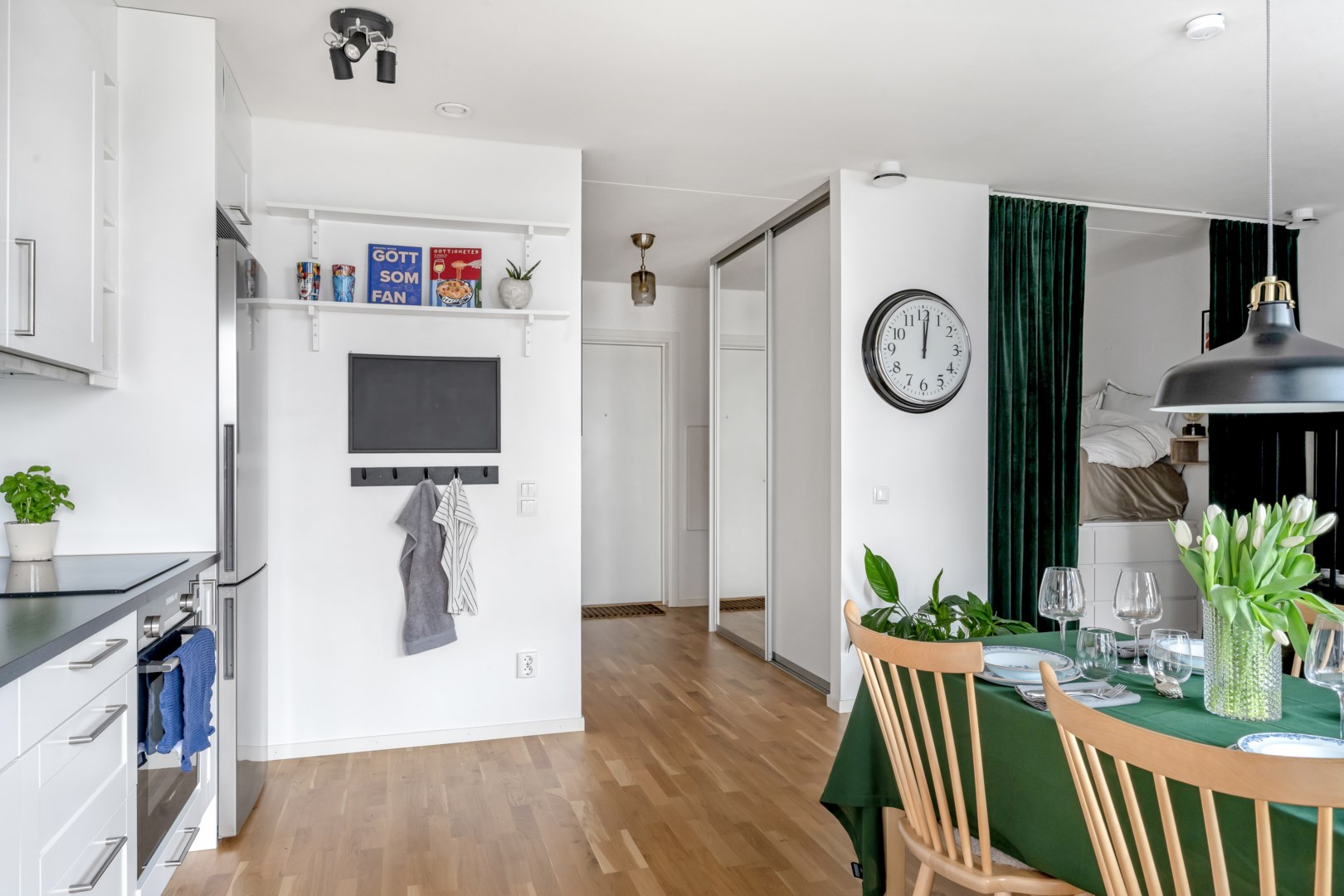 Bostadsbild från Ljusbärargatan 7, Till salu i Kapellgärdet, Uppsala