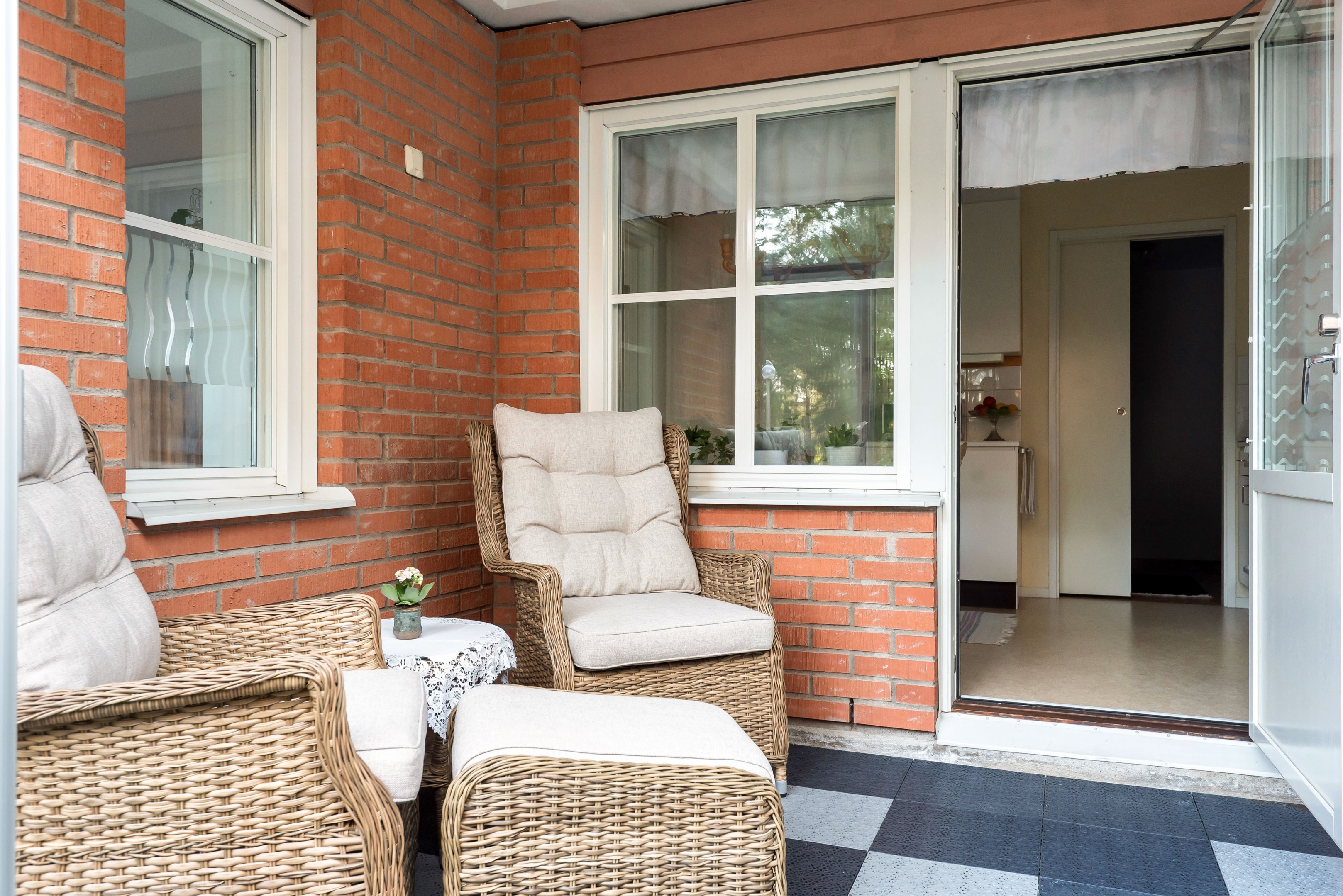 Bostadsbild från Stenbrohultsvägen 103, Såld i Sävja, Uppsala