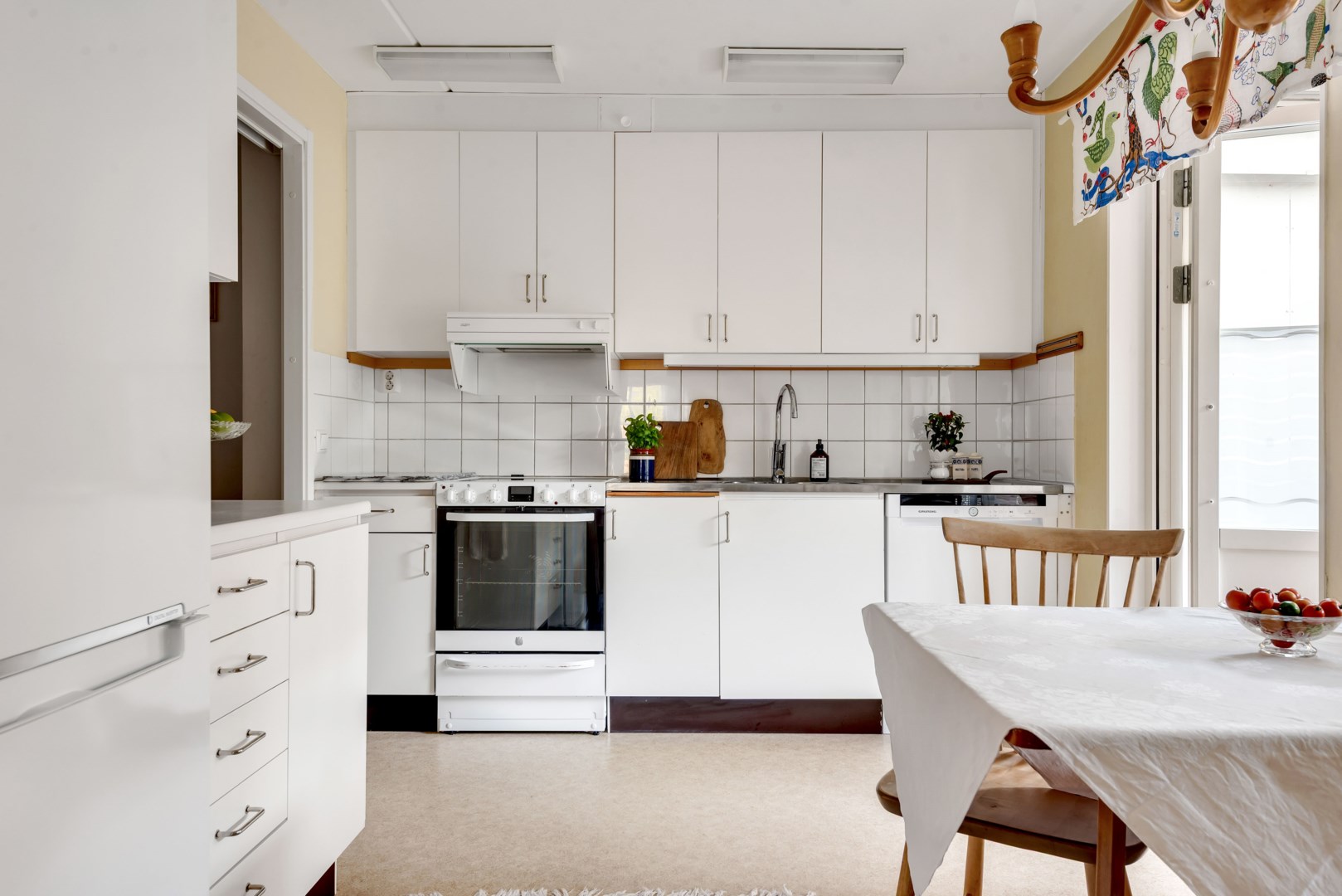 Bostadsbild från Stenbrohultsvägen 103, Till salu i Sävja, Uppsala