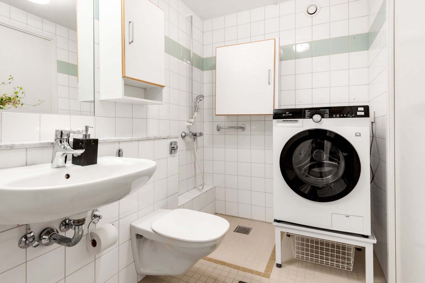 Bostadsbild från Stenbrohultsvägen 103, Till salu i Sävja, Uppsala