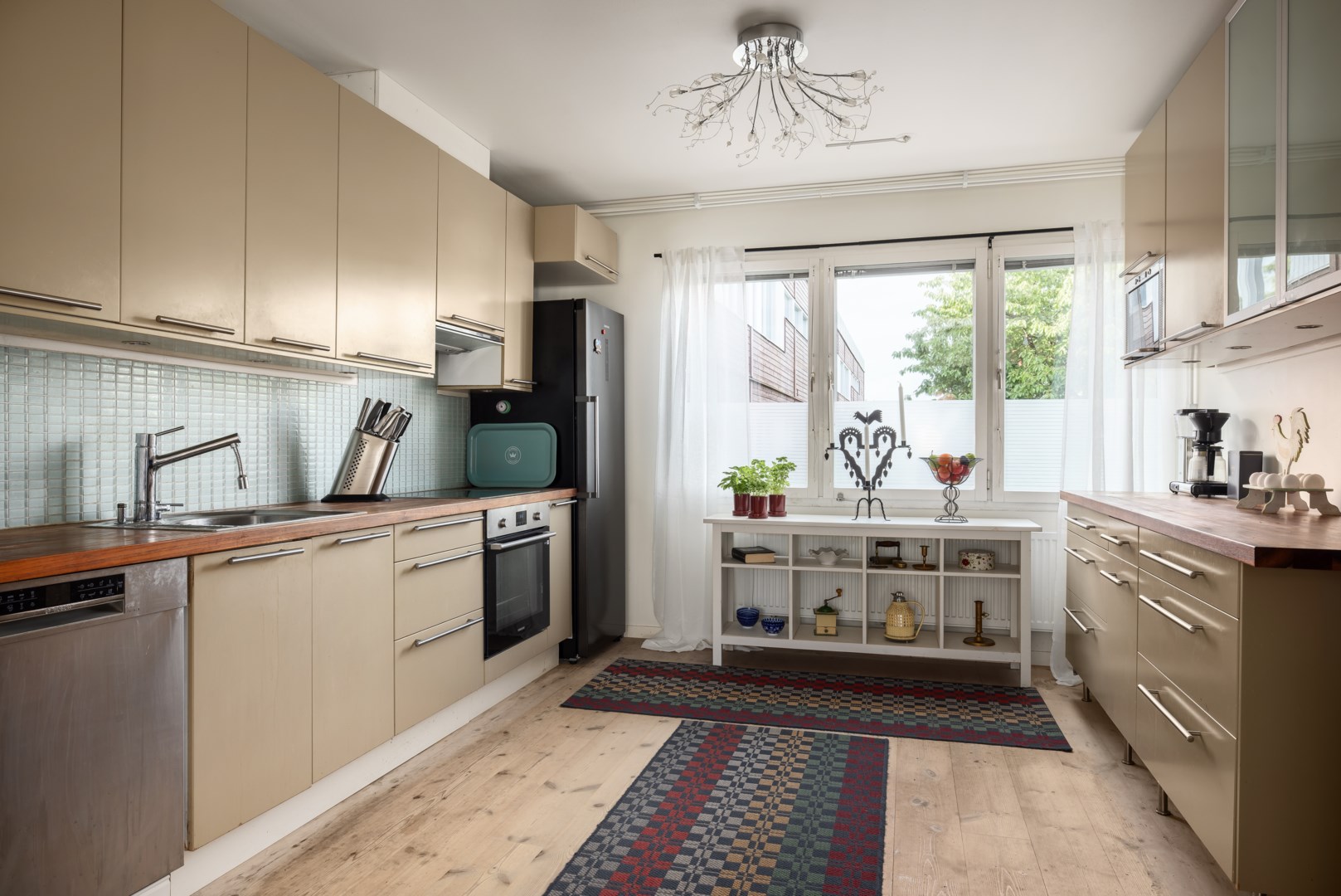 Bostadsbild från Ljuskärrsvägen 88, Kommande i Ljuskärrsberget - Saltsjöbaden, Nacka