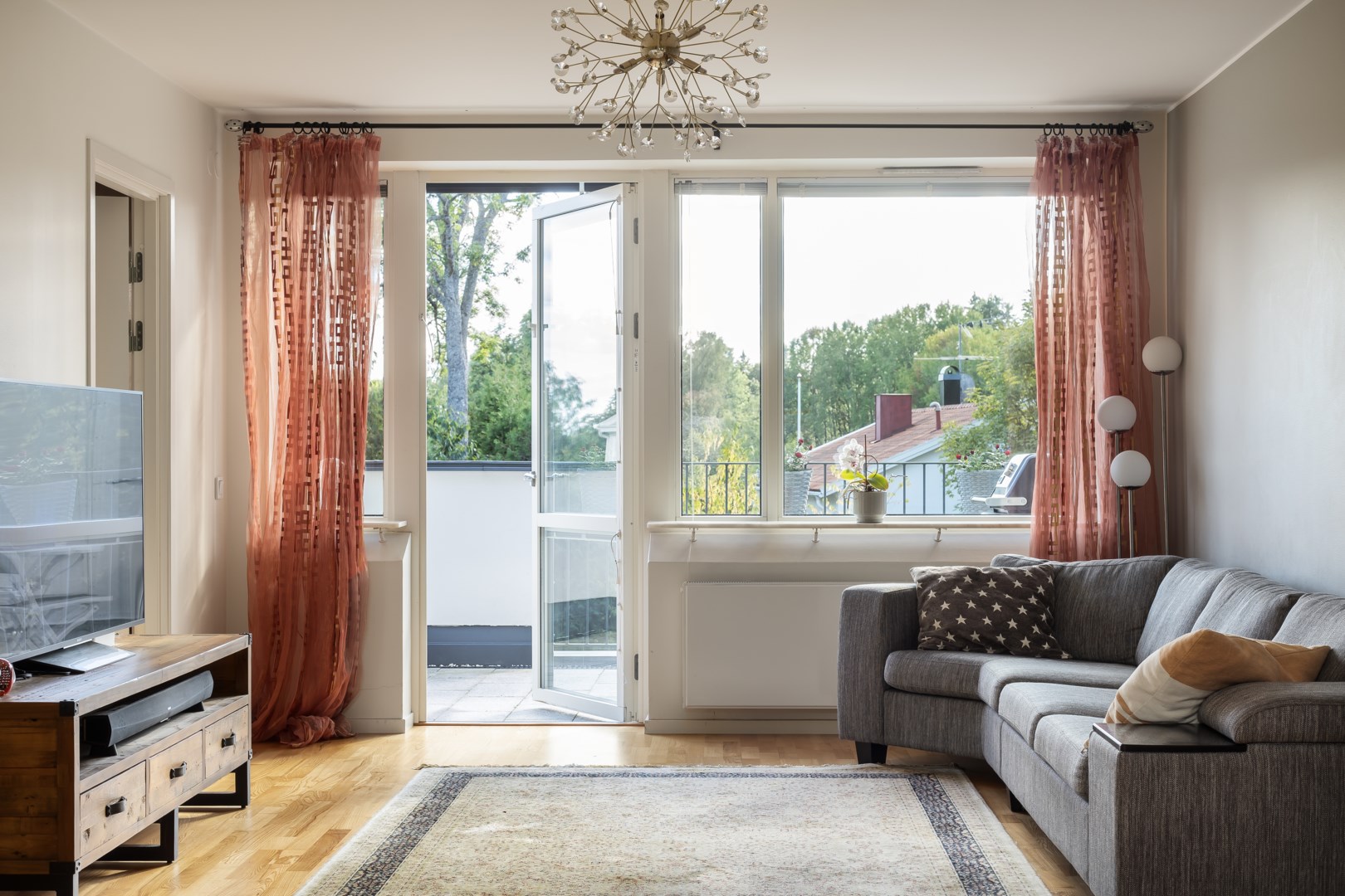 Bostadsbild från Skyttevägen 15B, Till salu i Solsidan - Saltsjöbaden, Nacka