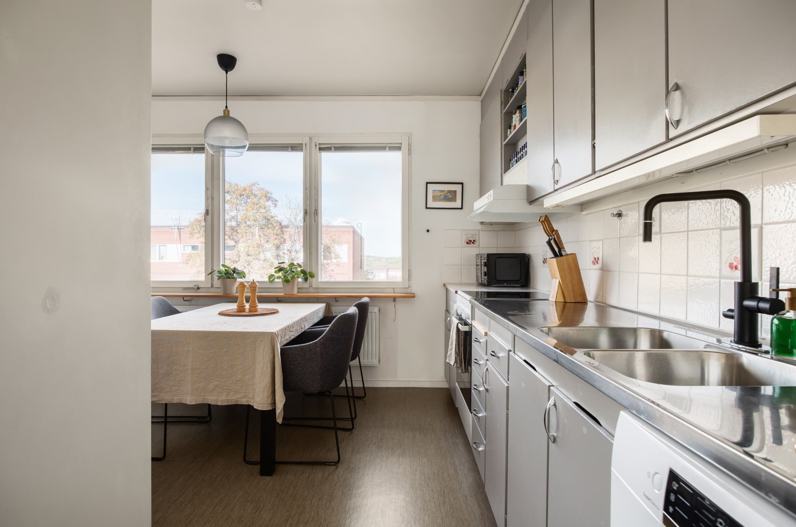 Bostadsbild från Ljuskärrsvägen 83, Till salu i Ljuskärrsberget - Saltsjöbaden, Nacka