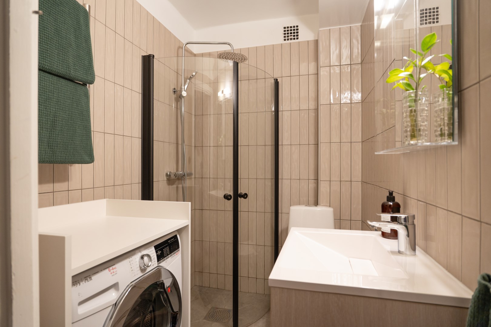 Bostadsbild från Kammakargatan 14, 4 tr, Såld i Norrmalm, Stockholm