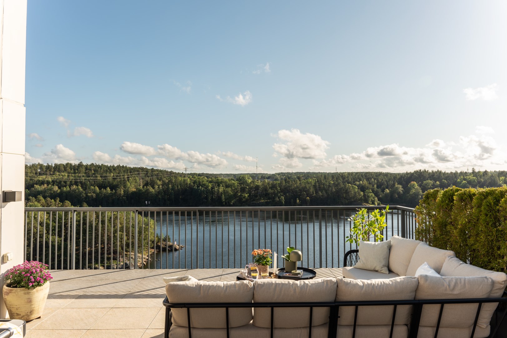 Bostadsbild från Tollareslingan 22, 10/10tr, Såld i Tollare, Nacka