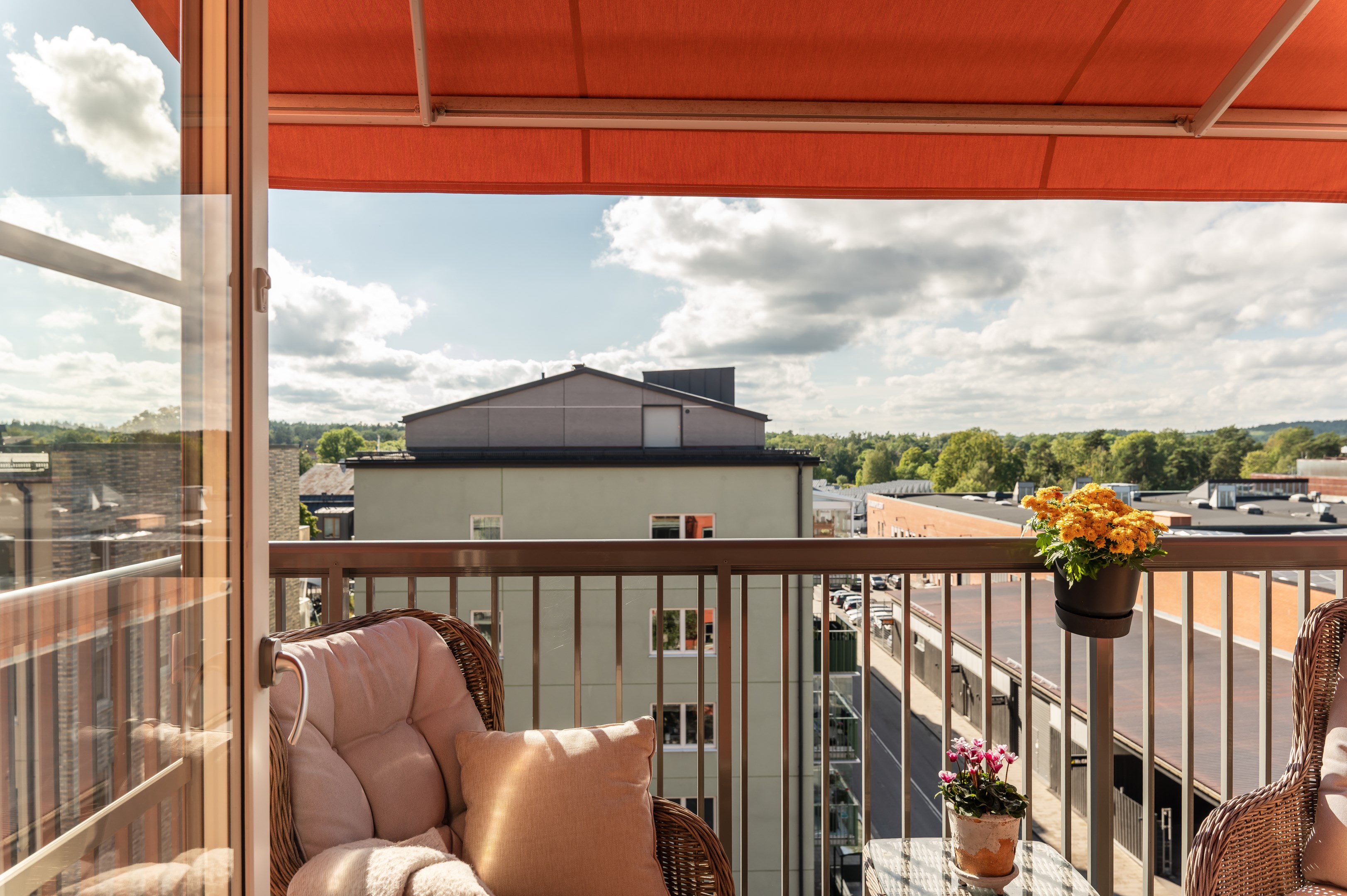 Bostadsbild från Chamottevägen 9, Såld i Porslinskvarteren, Värmdö