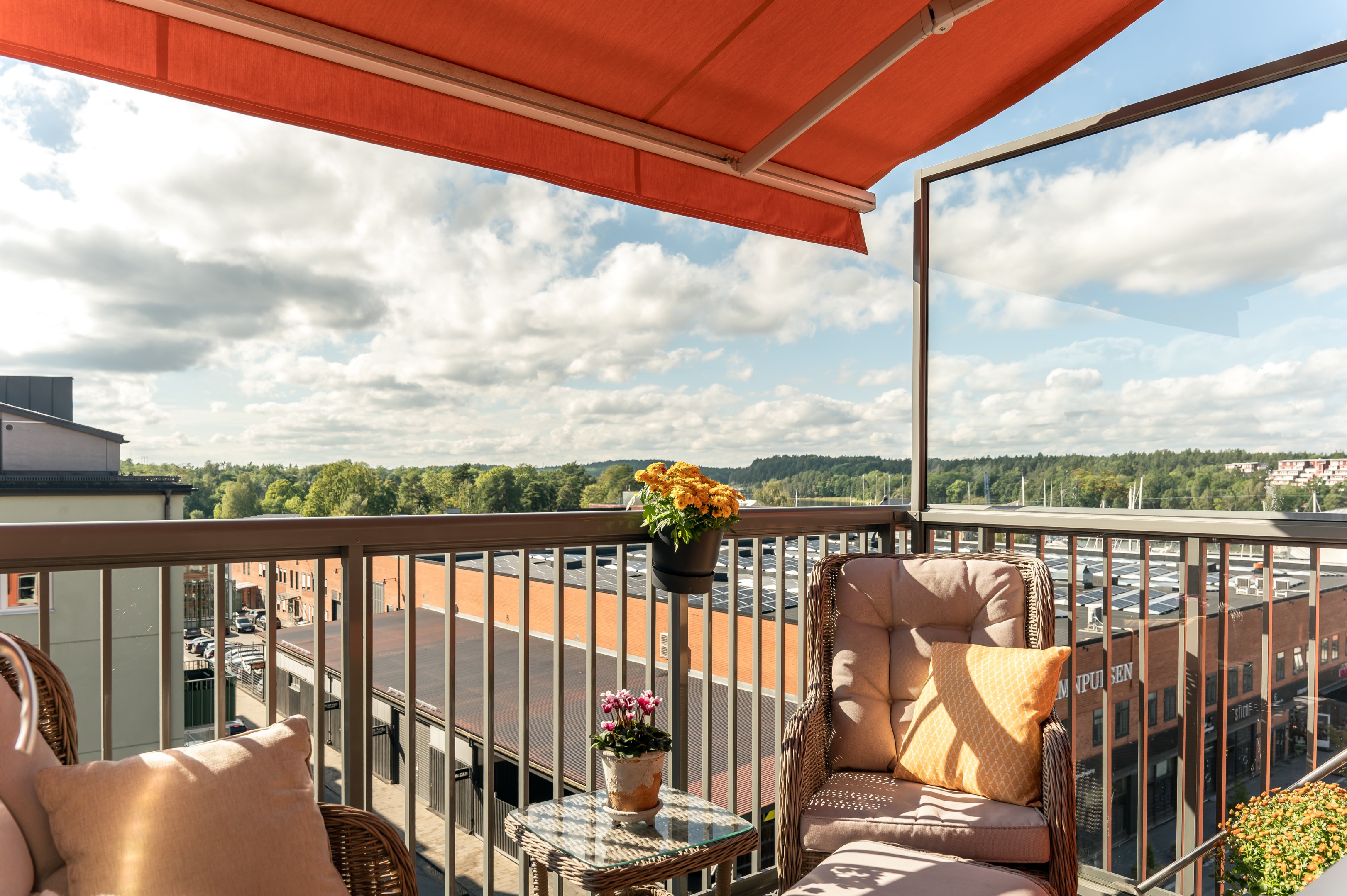 Bostadsbild från Chamottevägen 9, Såld i Porslinskvarteren, Värmdö