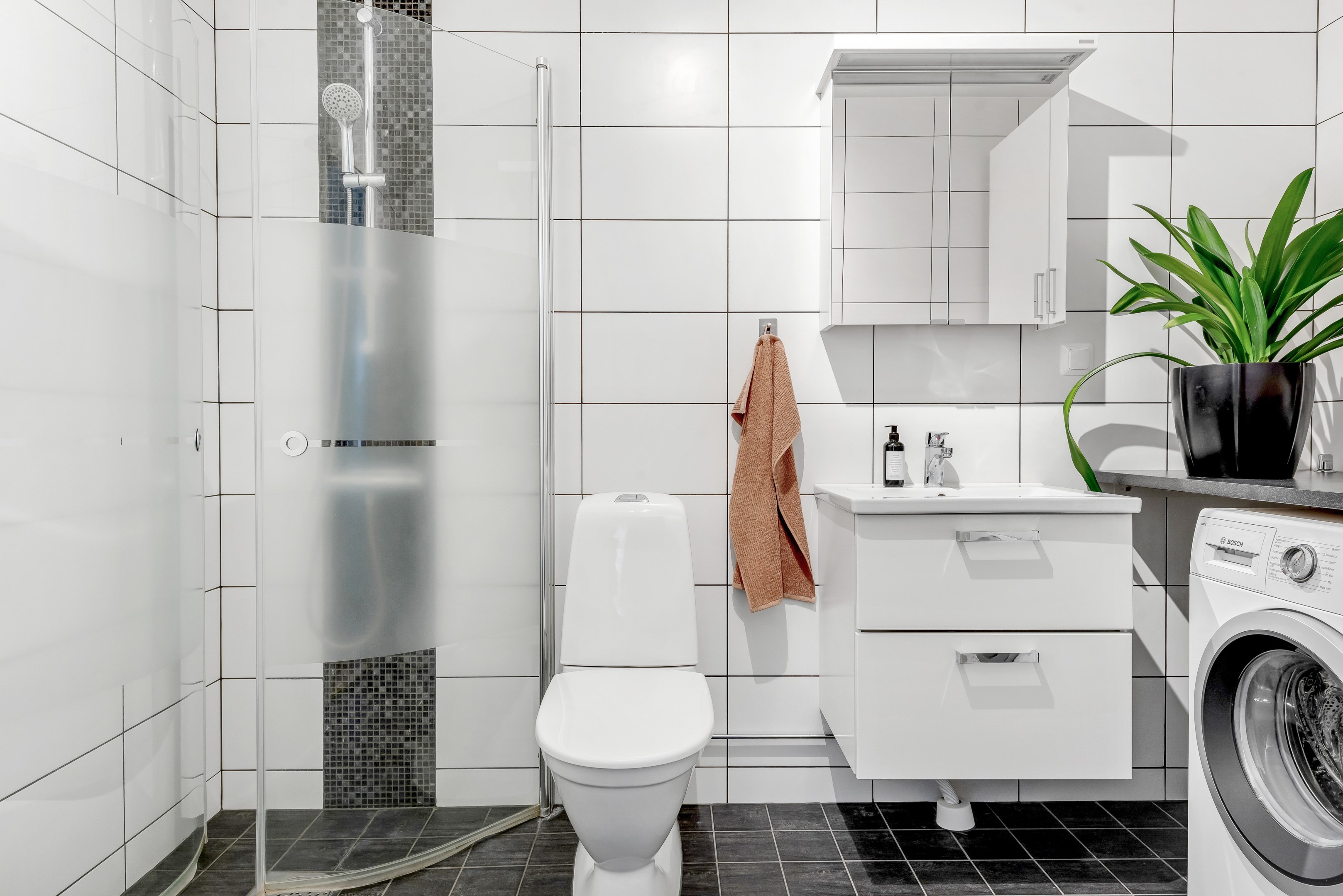 Bostadsbild från Industrigatan 37, Såld i Kungsängen, Uppsala