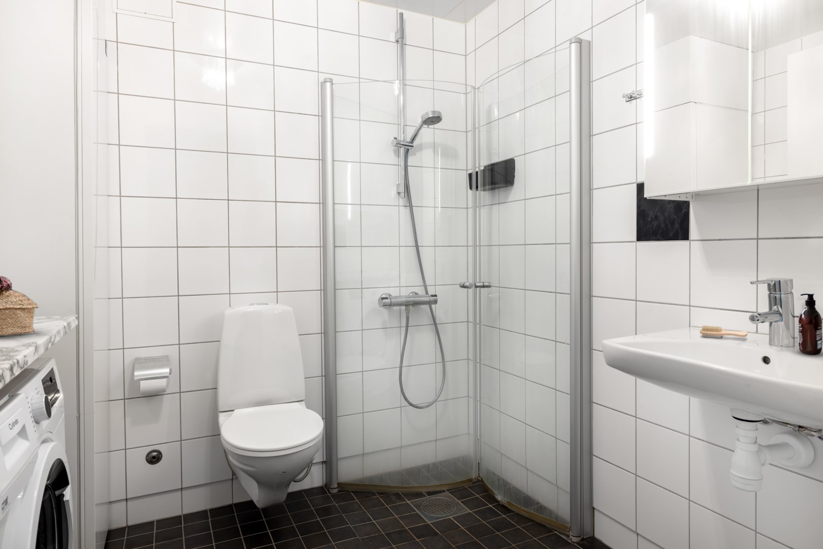 Bostadsbild från Lustigkullagatan 8, Såld i Alsike, Knivsta