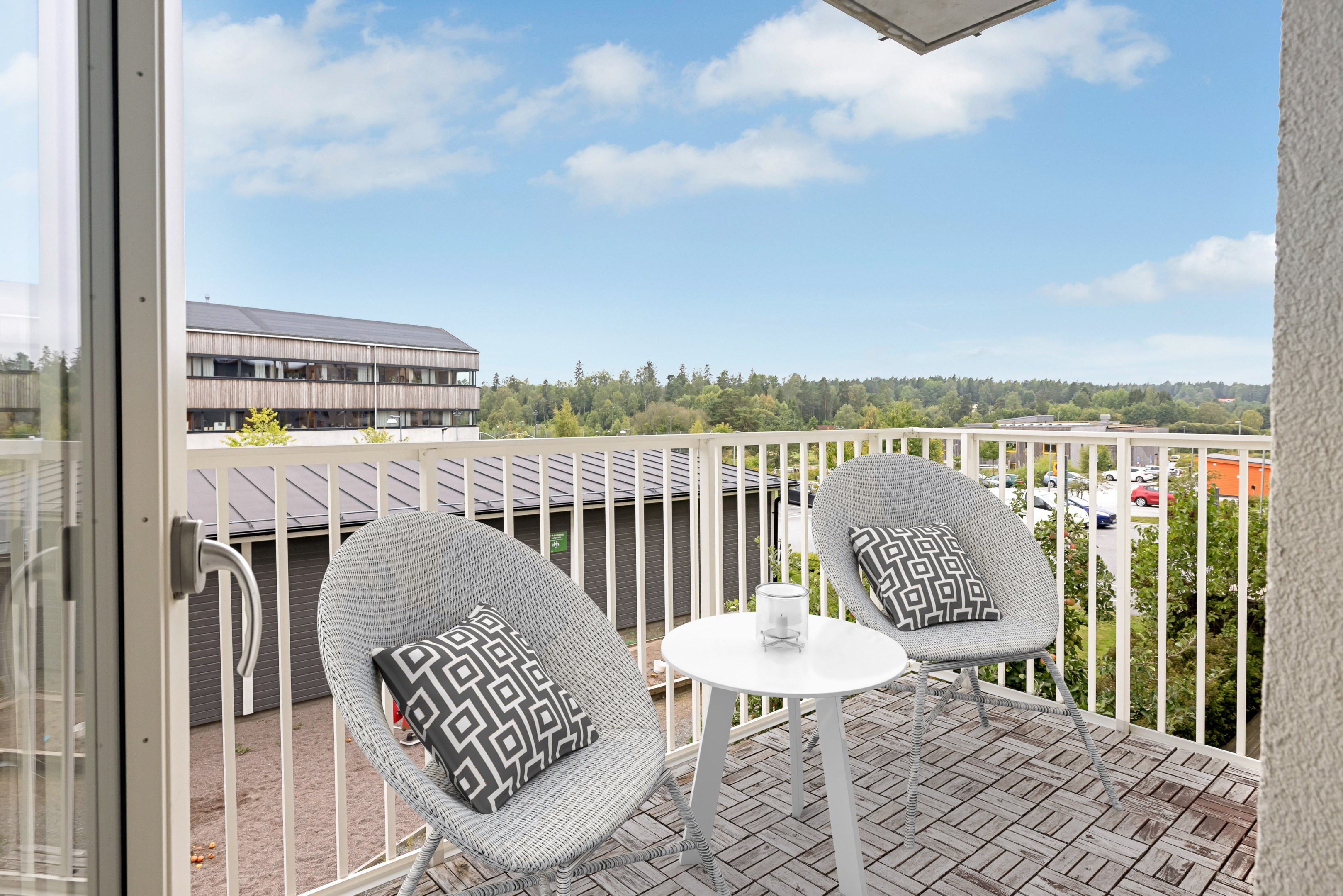 Bostadsbild från Lustigkullagatan 8, Såld i Alsike, Knivsta