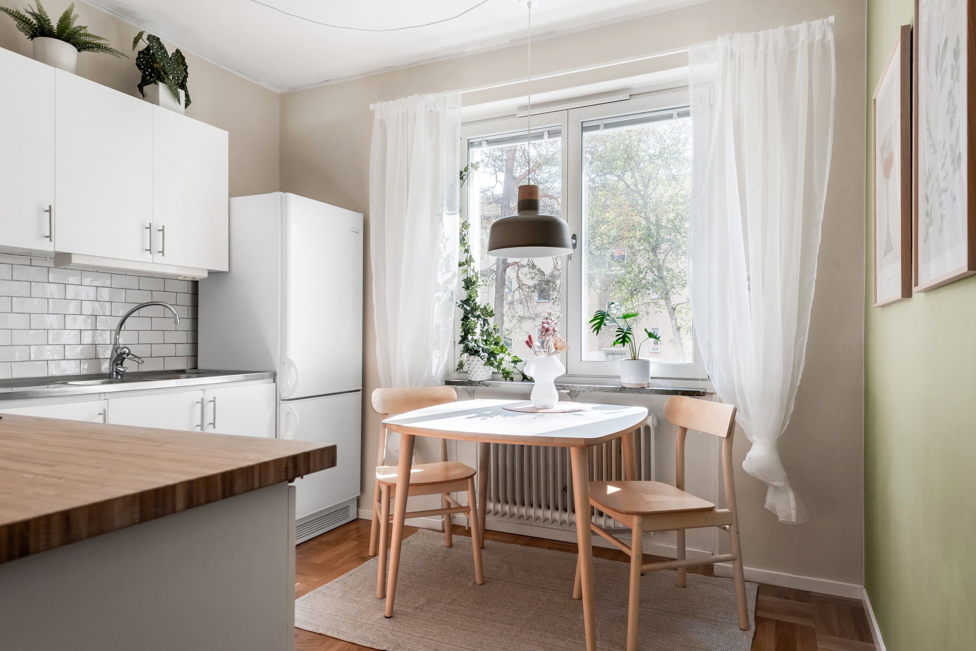 Bostadsbild från Lindsbergsgatan 9B, Till salu i Sommarro, Uppsala