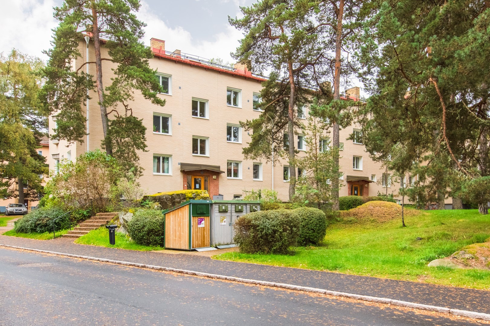 Bostadsbild från Lindsbergsgatan 9B, Till salu i Sommarro, Uppsala