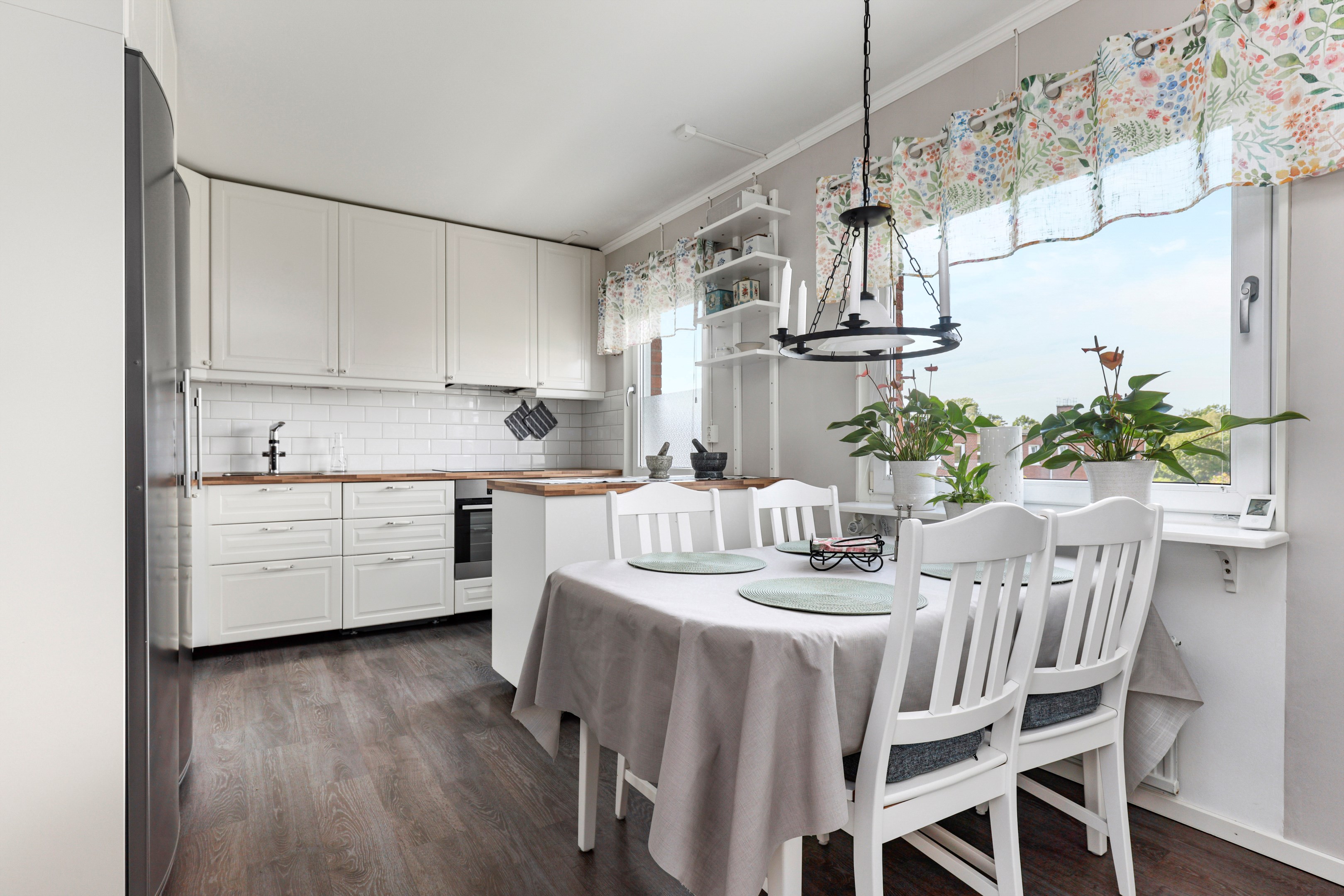 Bostadsbild från Stationsgatan 3 A, Såld i Gimo, Östhammar