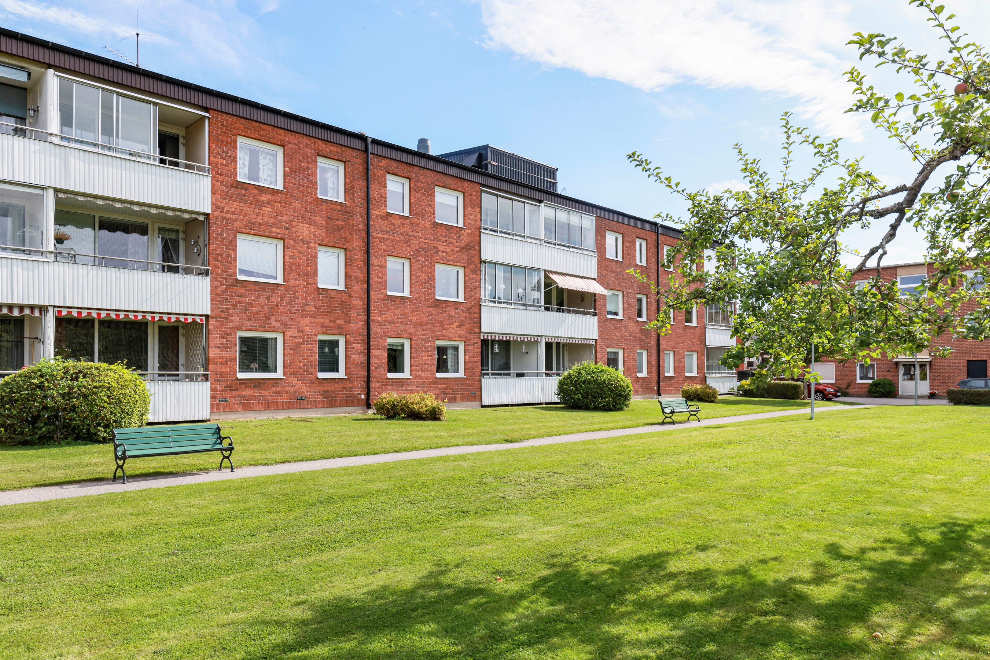 Bostadsbild från Stationsgatan 3 A, Såld i Gimo, Östhammar