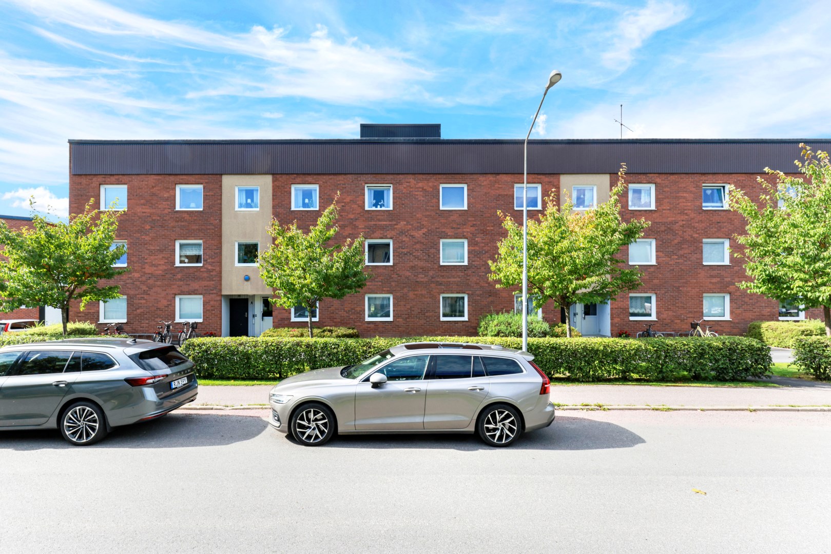 Bostadsbild från Stationsgatan 3 A, Till salu i Gimo, Östhammar