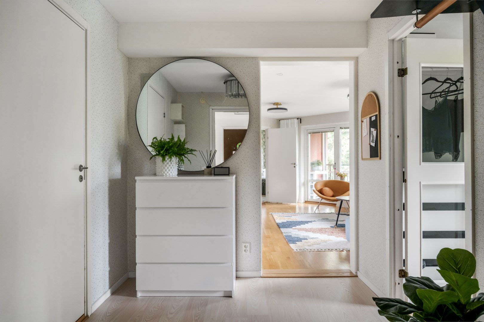 Bostadsbild från Eksätravägen 142, Till salu i Södra Gottsunda, Uppsala