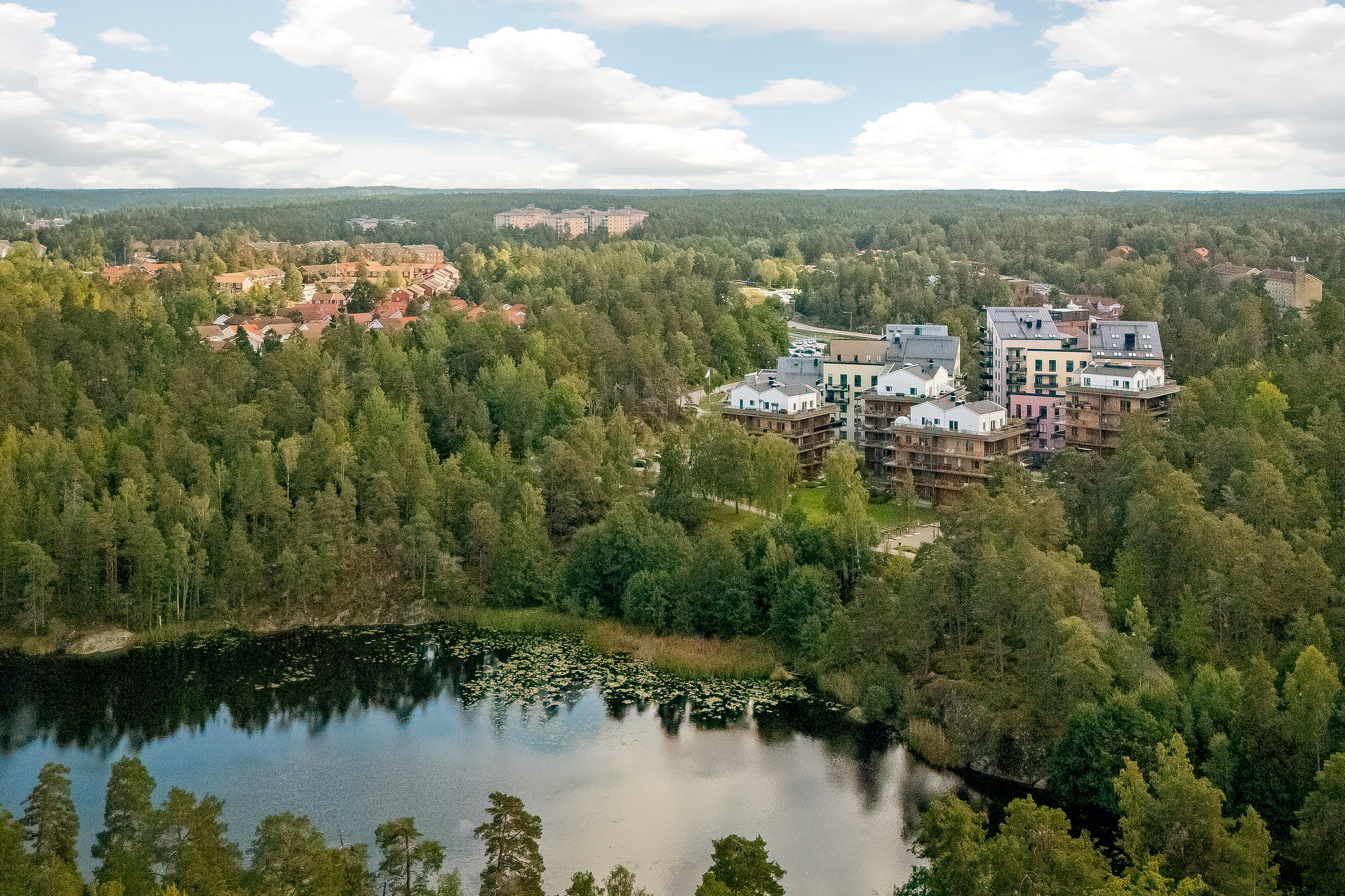 Bostadsbild från Grenvägen 4, Såld i Gustavsberg - Ösby Sjöpark, Värmdö