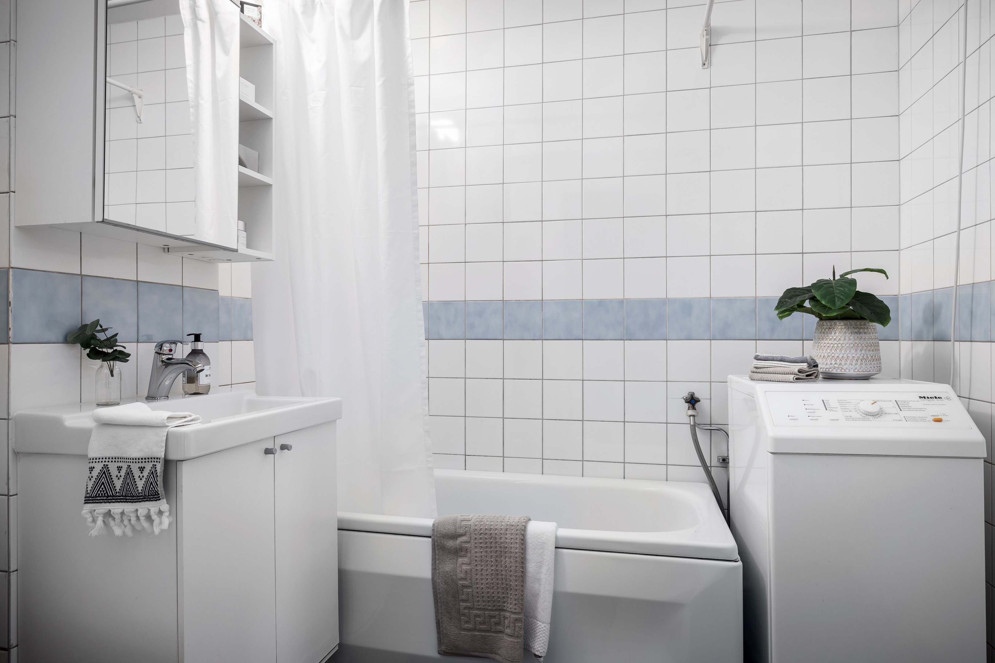 Bostadsbild från Ormingeringen 27A, Såld i Västra Orminge, Nacka