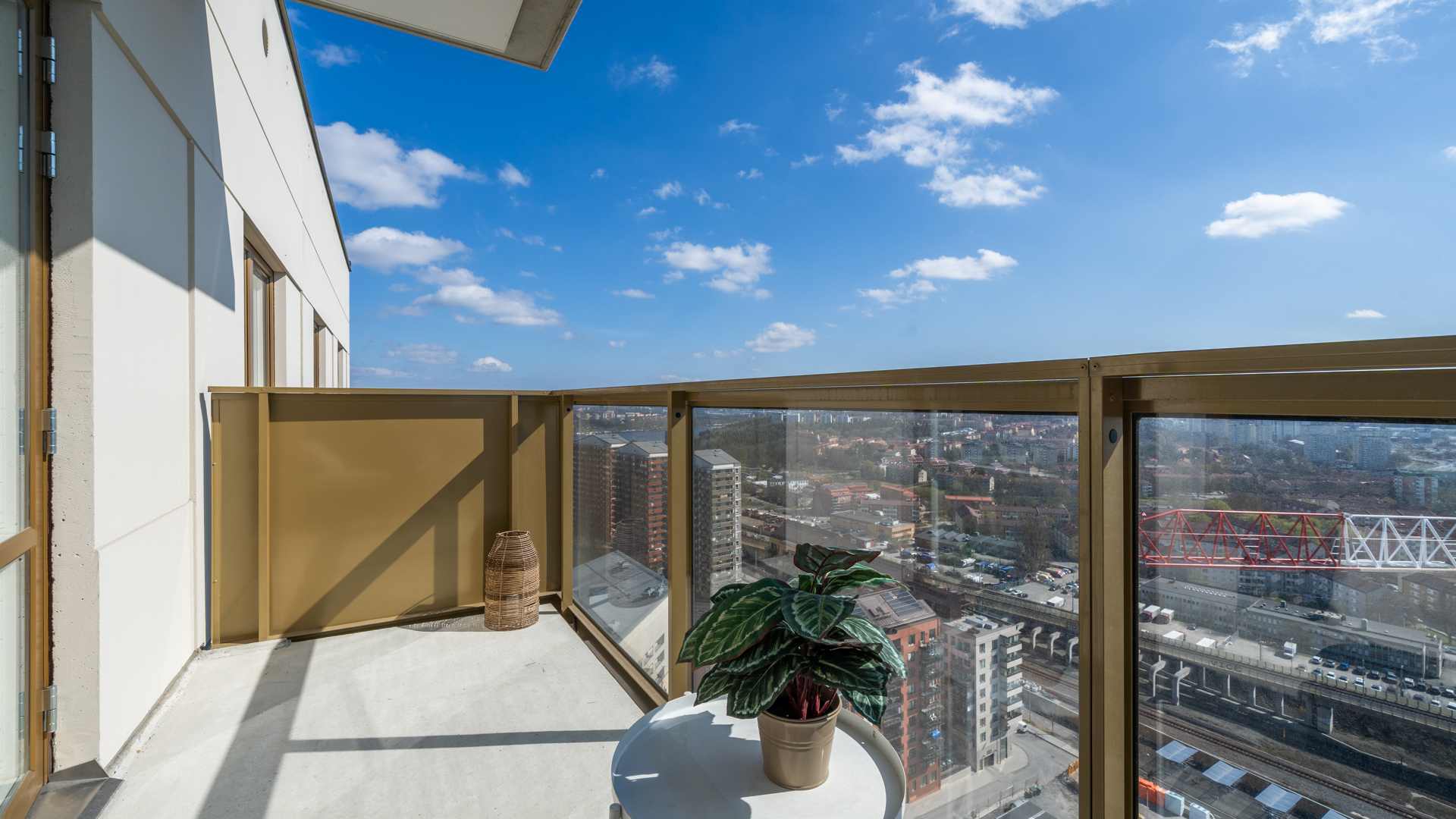 Bostadsbild från Årstaskogs Väg 10, vån 23, Såld i Årstaberg, Stockholm