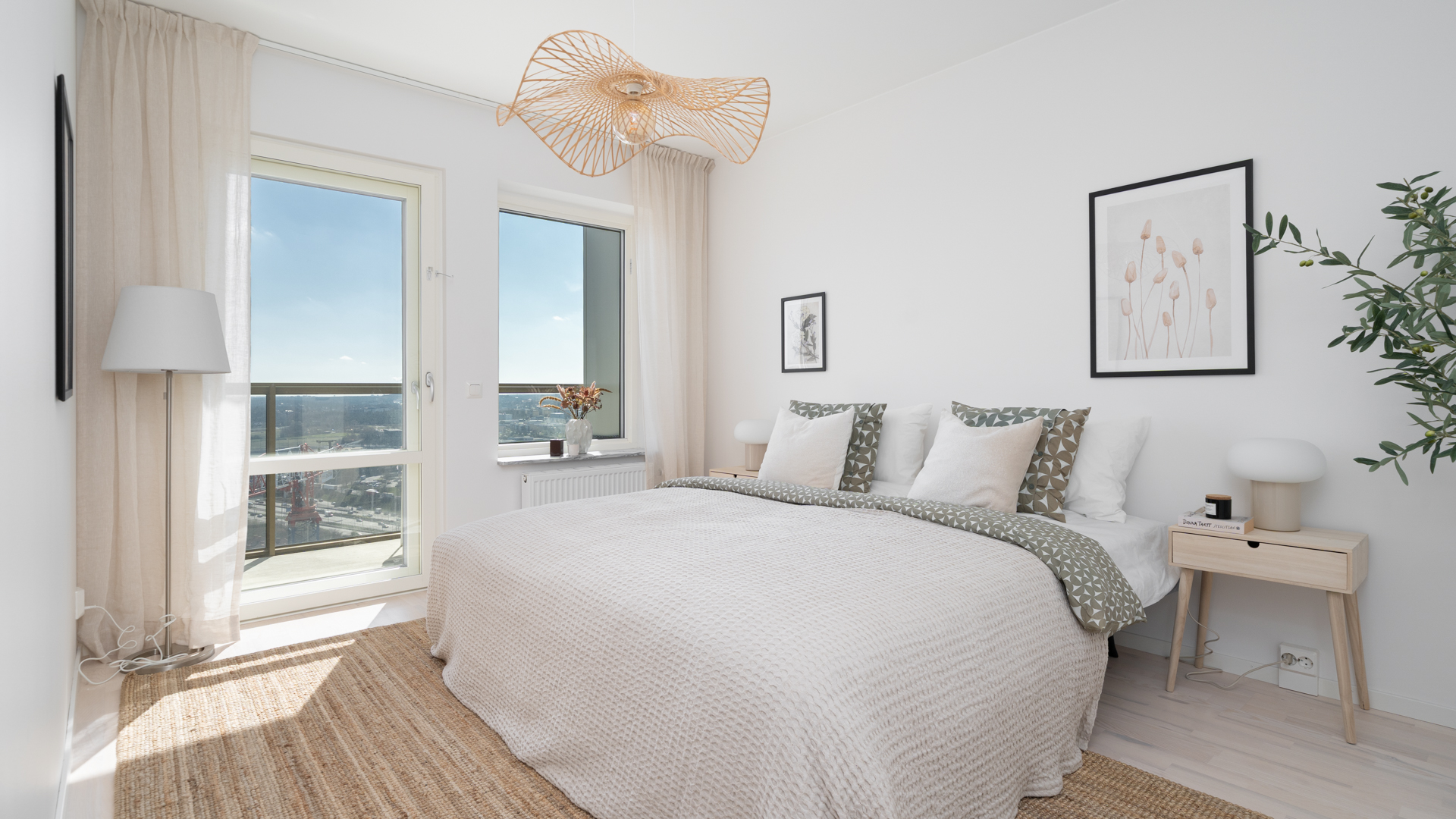 Bostadsbild från Årstaskogs Väg 10, vån 23, Såld i Årstaberg, Stockholm