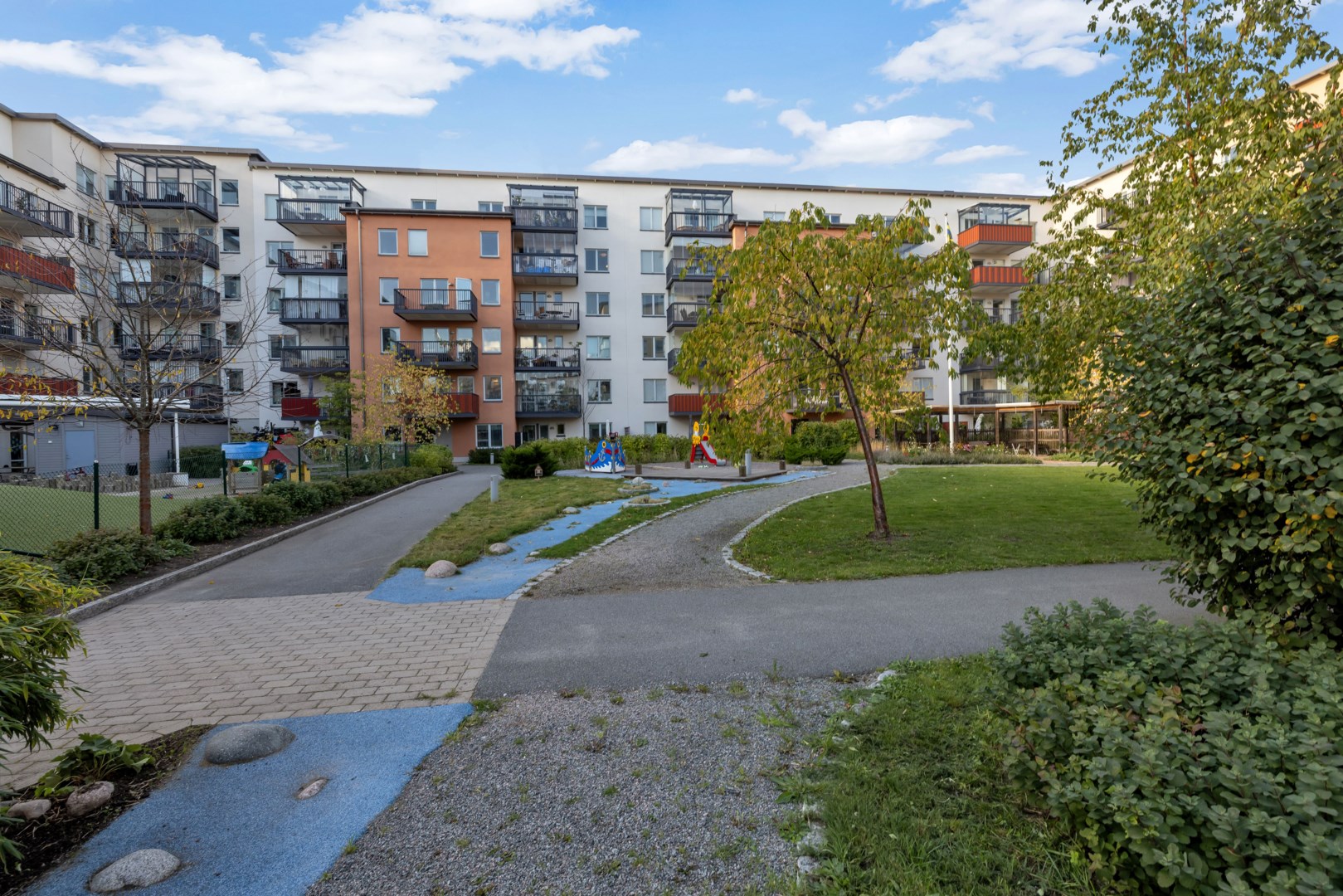 Bostadsbild från Tullgarnsgatan 20, Till salu i Kungsängen, Uppsala
