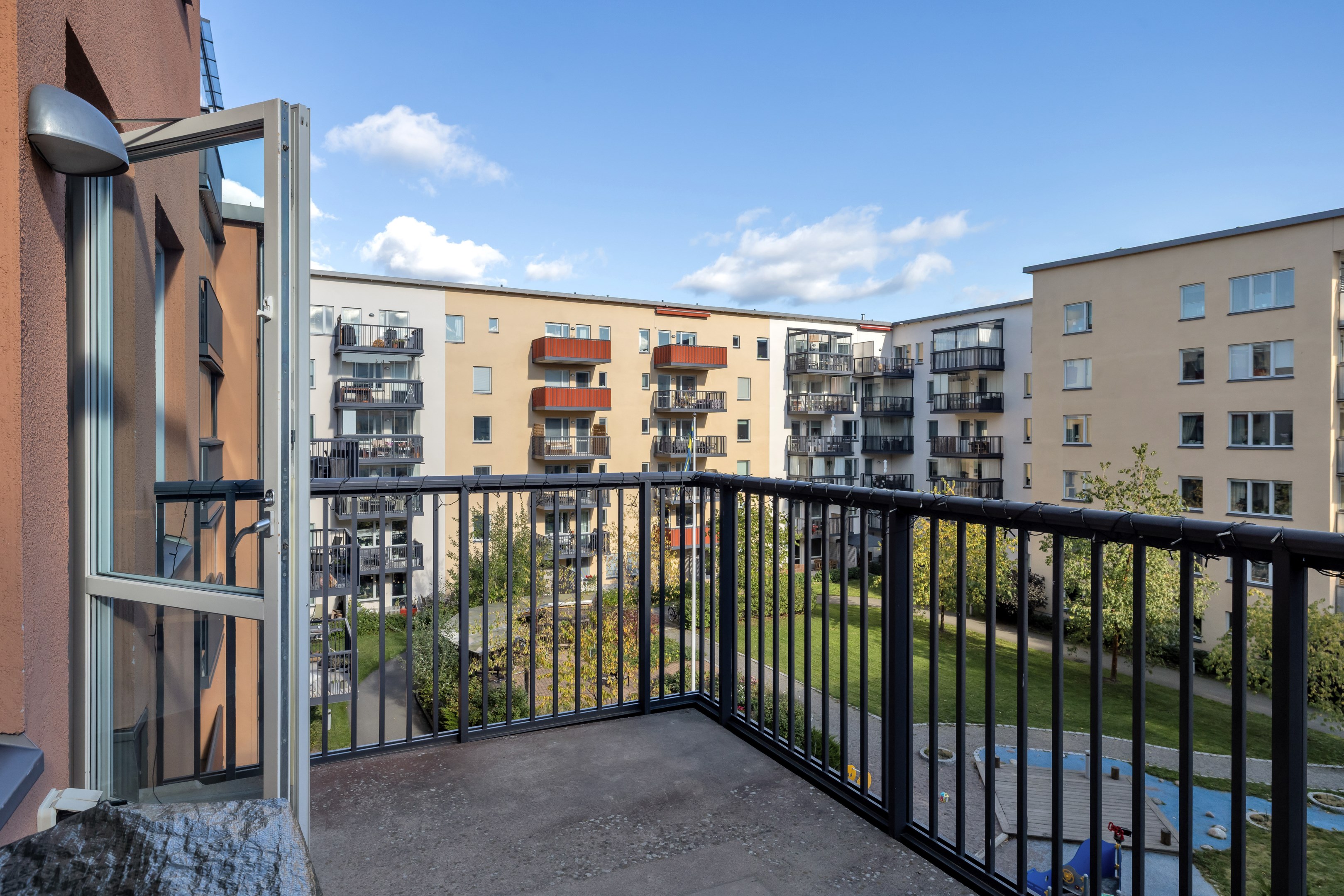 Bostadsbild från Tullgarnsgatan 20, Såld i Kungsängen, Uppsala