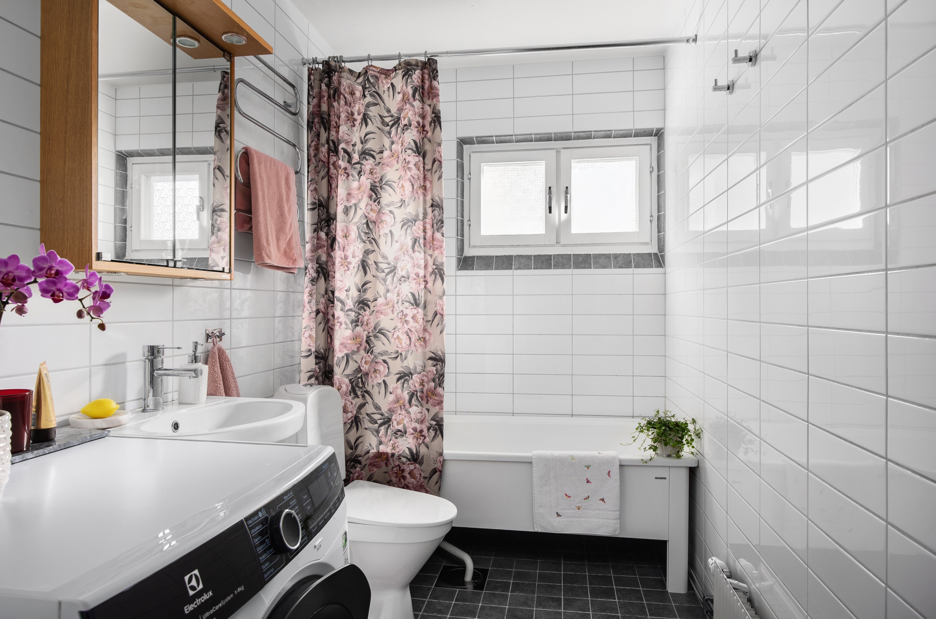 Bostadsbild från Trillans Väg 2, Såld i Jarlaberg, Nacka