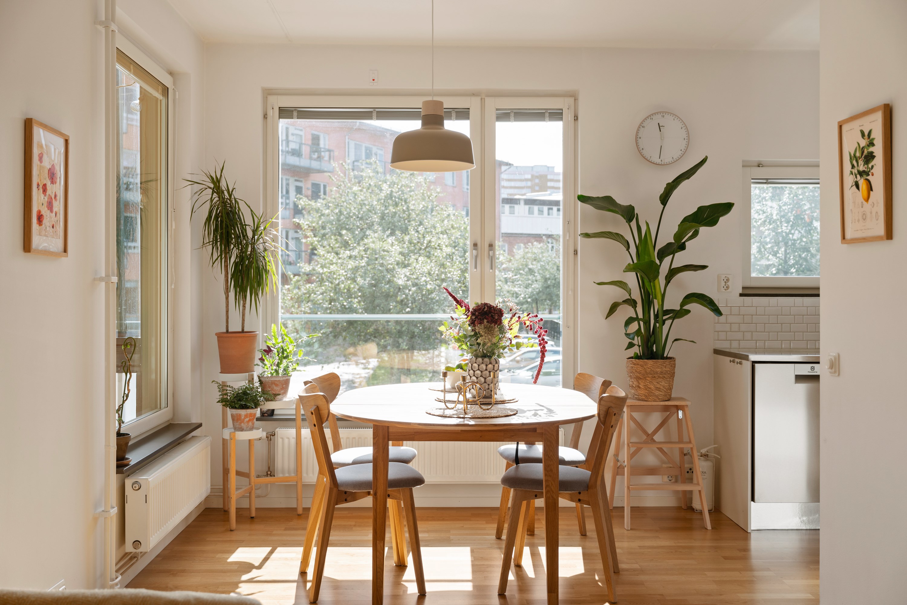 Bostadsbild från Sjökvarnsbacken 4, Till salu i Saltsjöqvarn, Nacka