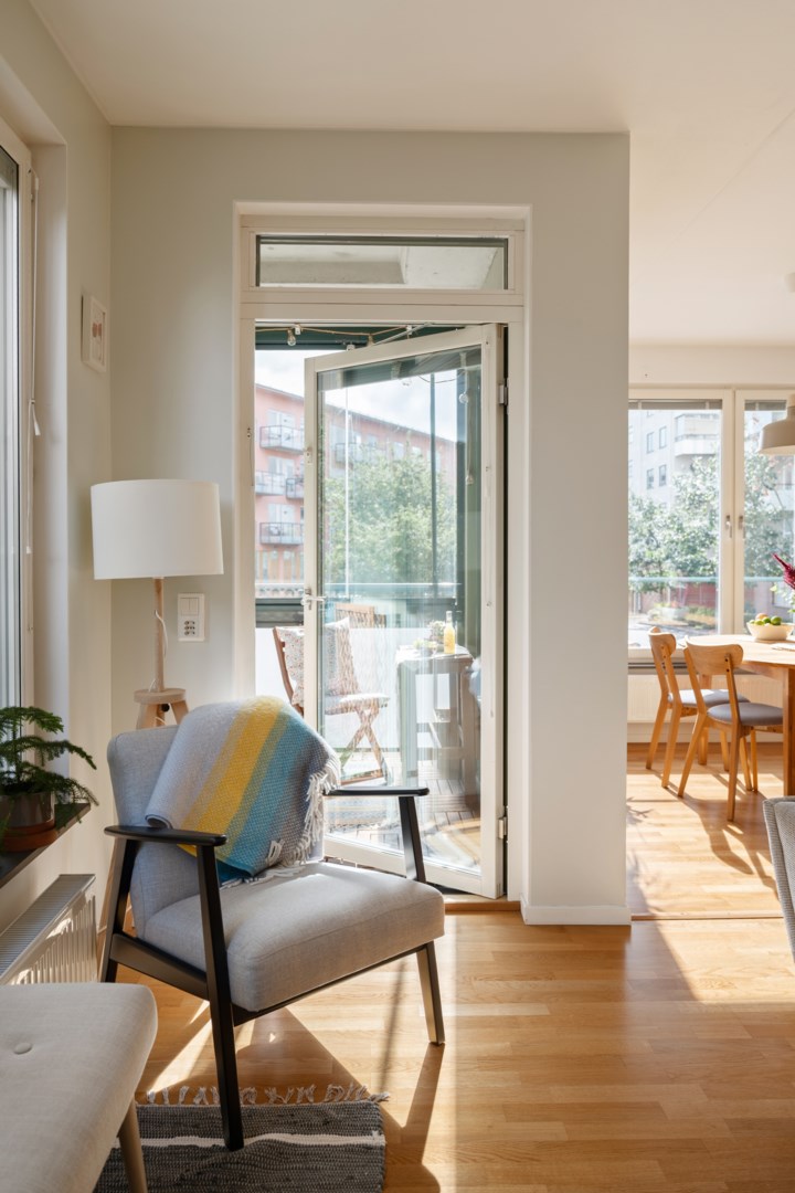 Bostadsbild från Sjökvarnsbacken 4, Till salu i Saltsjöqvarn, Nacka