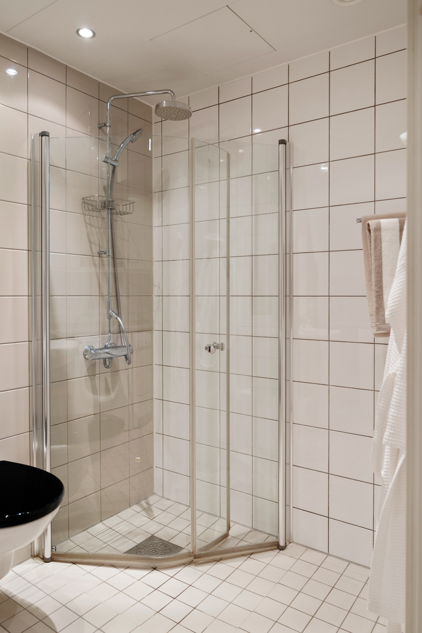 Bostadsbild från Sjökvarnsbacken 4, Till salu i Saltsjöqvarn, Nacka