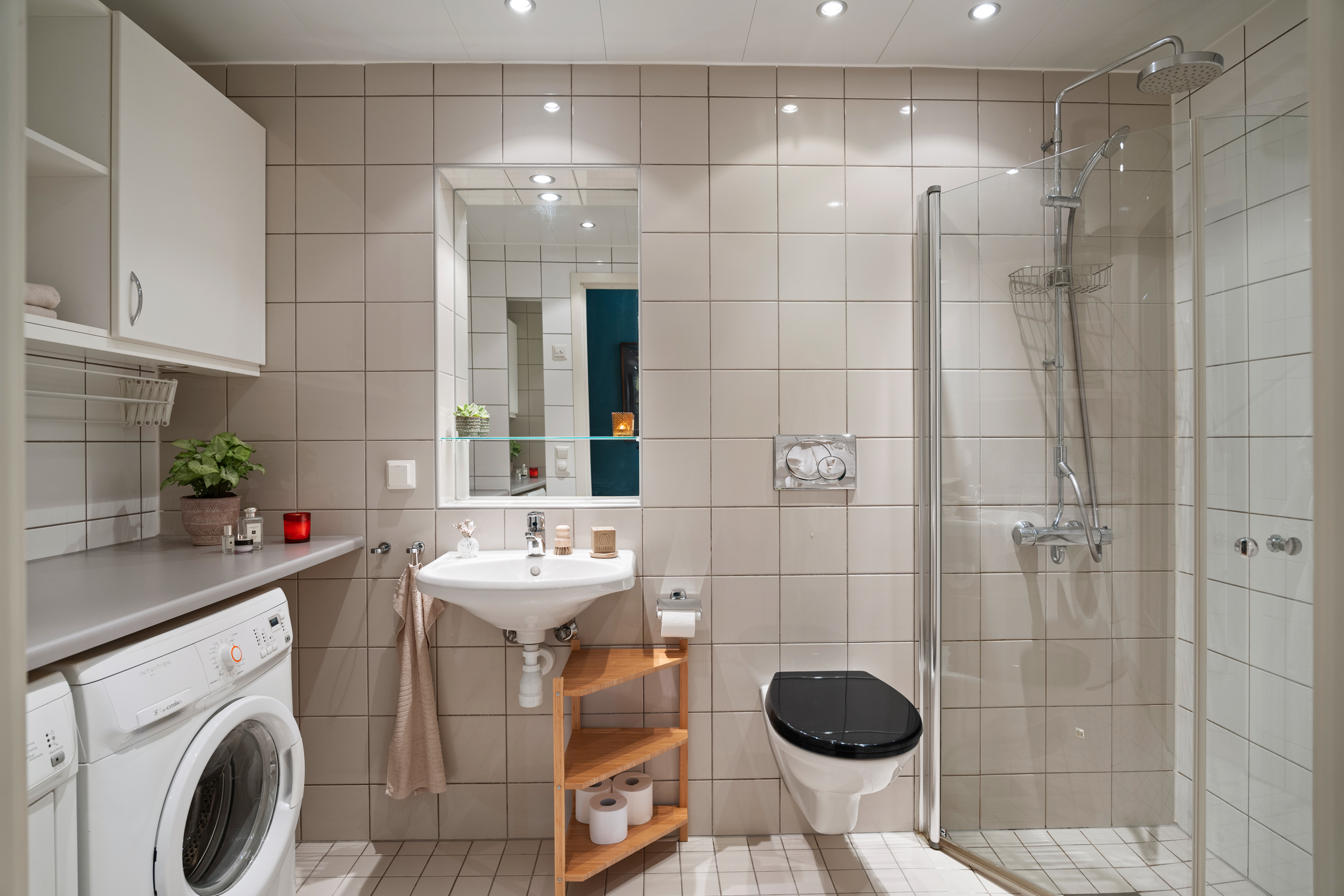 Bostadsbild från Sjökvarnsbacken 4, Till salu i Saltsjöqvarn, Nacka