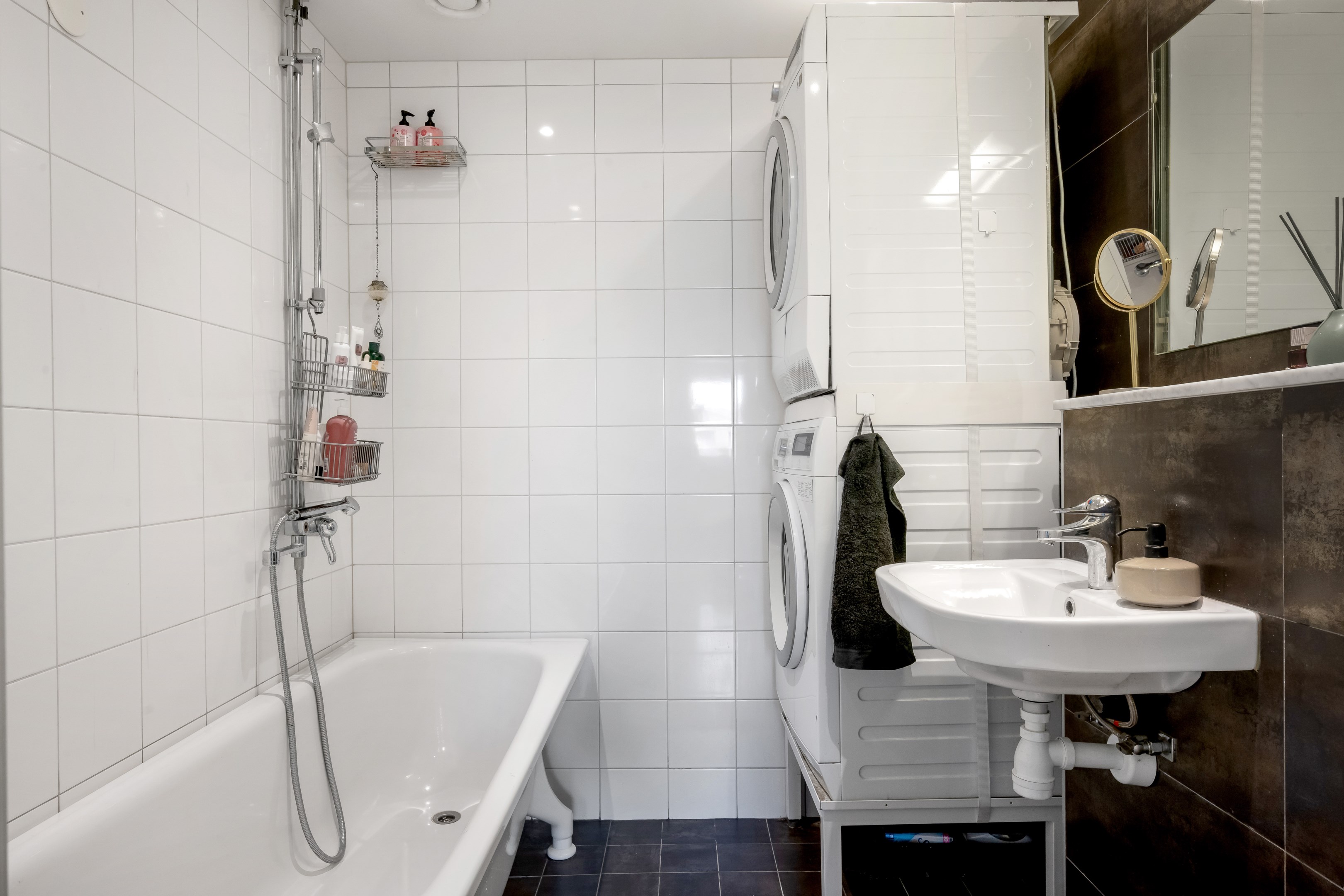 Bostadsbild från Bellmansgatan 46, Såld i Löten, Uppsala