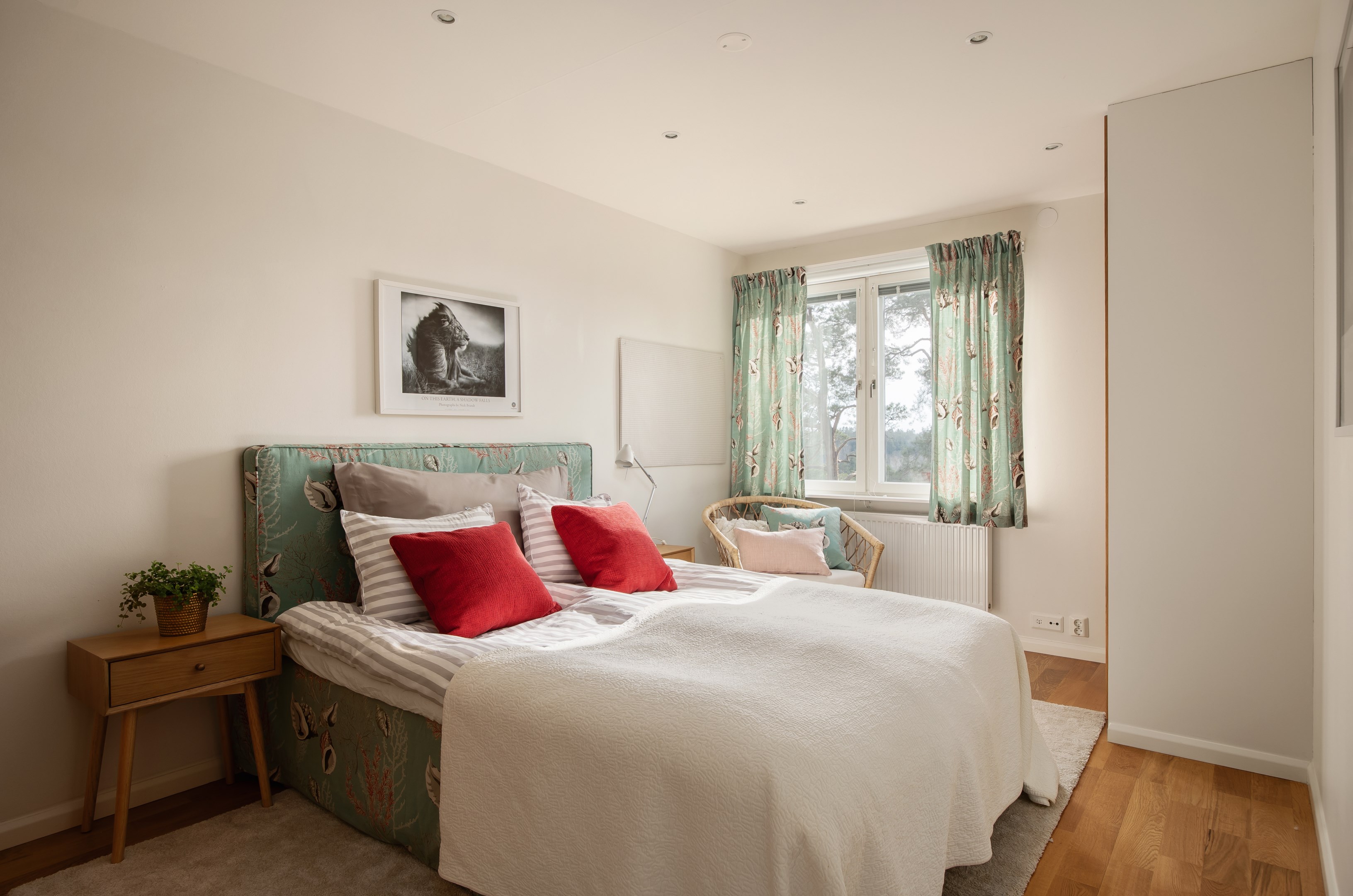 Bostadsbild från Ljuskärrsvägen 92, Kommande i Ljuskärrsberget - Saltsjöbaden, Nacka