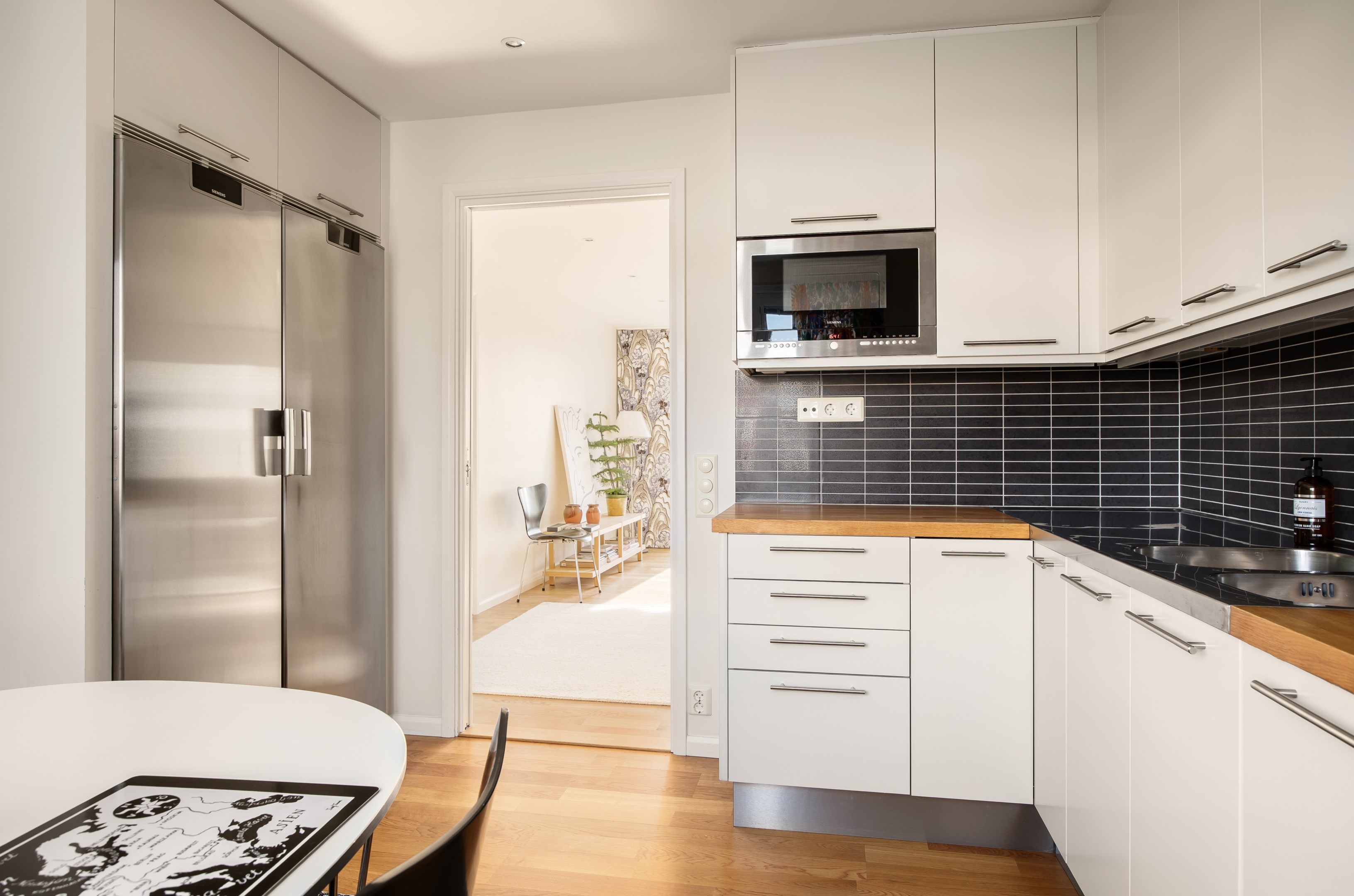 Bostadsbild från Ljuskärrsvägen 92, Kommande i Ljuskärrsberget - Saltsjöbaden, Nacka