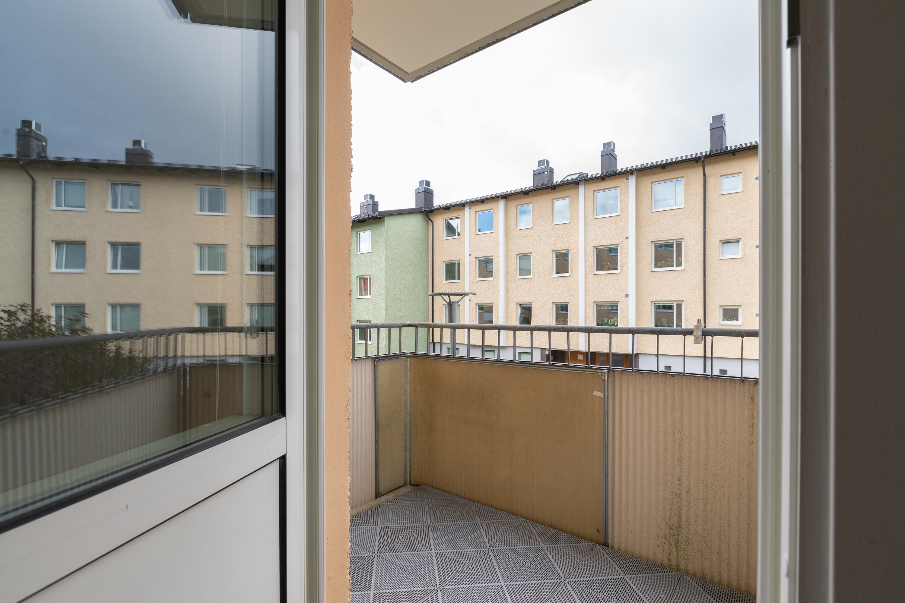 Bostadsbild från Tullingebergsvägen 4A, Såld i G:a Tullingeberg, Botkyrka