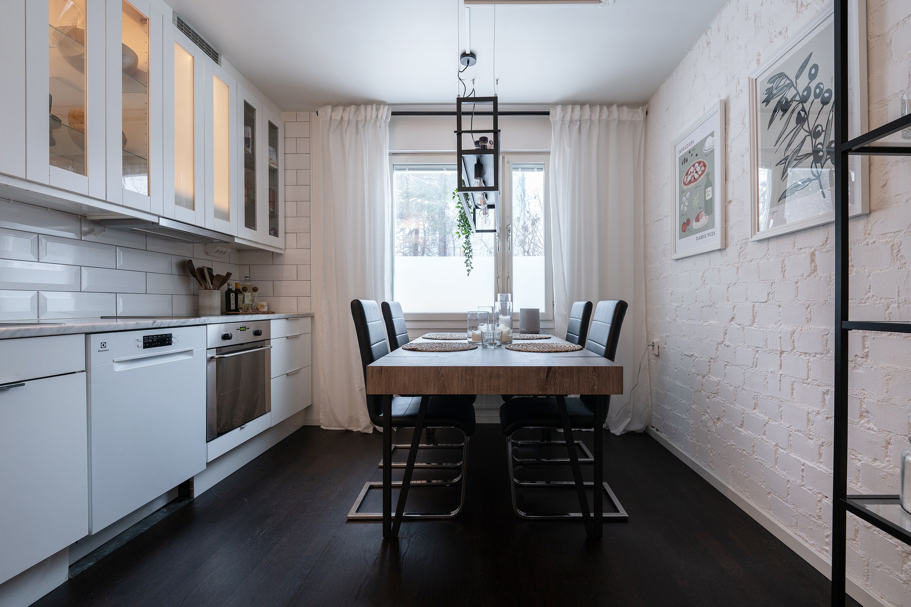 Bostadsbild från Tullingebergsvägen 11, Kommande i G:a Tullingeberg, Botkyrka