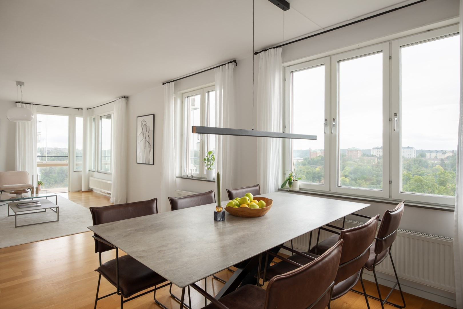 Bostadsbild från Finnbergsvägen 64, Till salu i Finnberget, Nacka