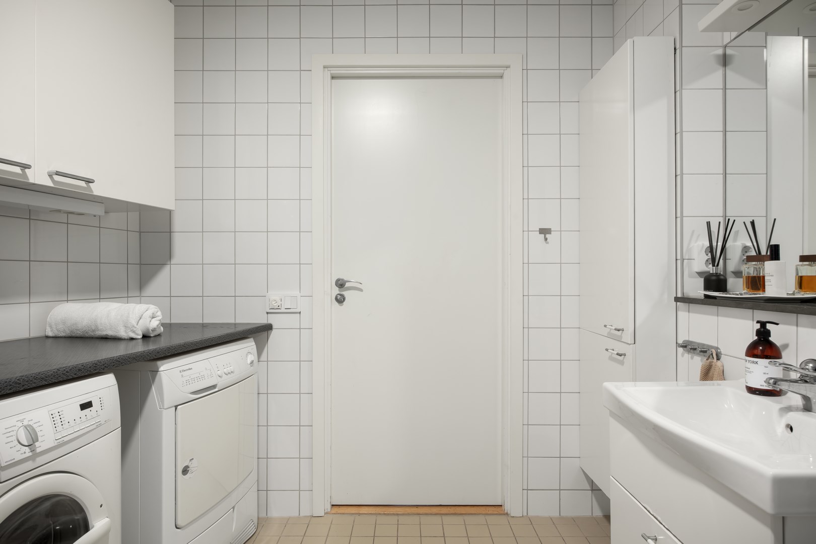 Bostadsbild från Finnbergsvägen 64, Till salu i Finnberget, Nacka