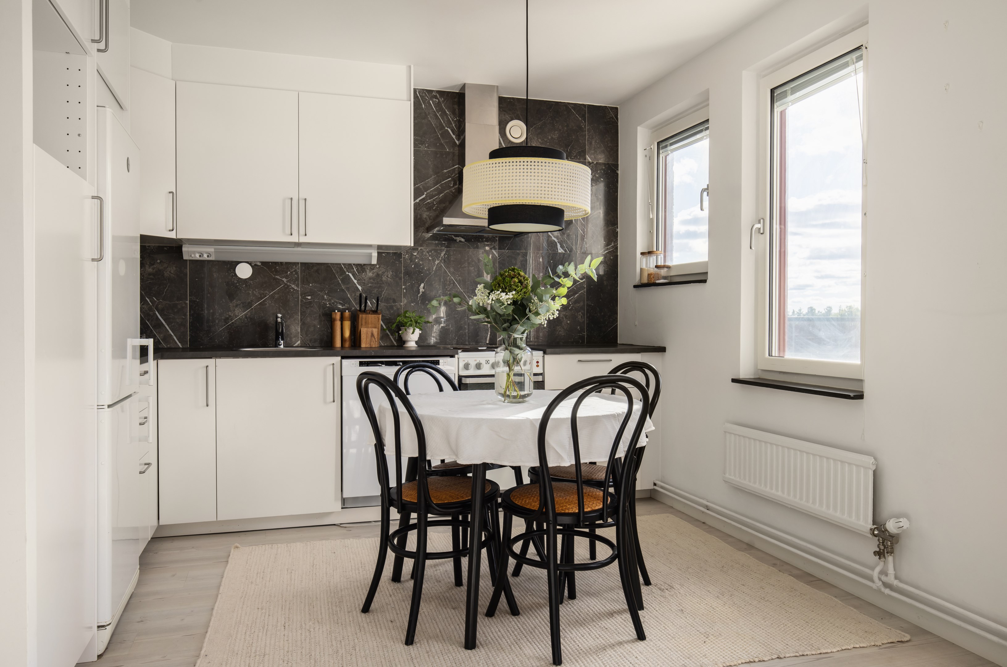 Bostadsbild från Skarpövägen 25, Till salu i Västra Orminge, Nacka