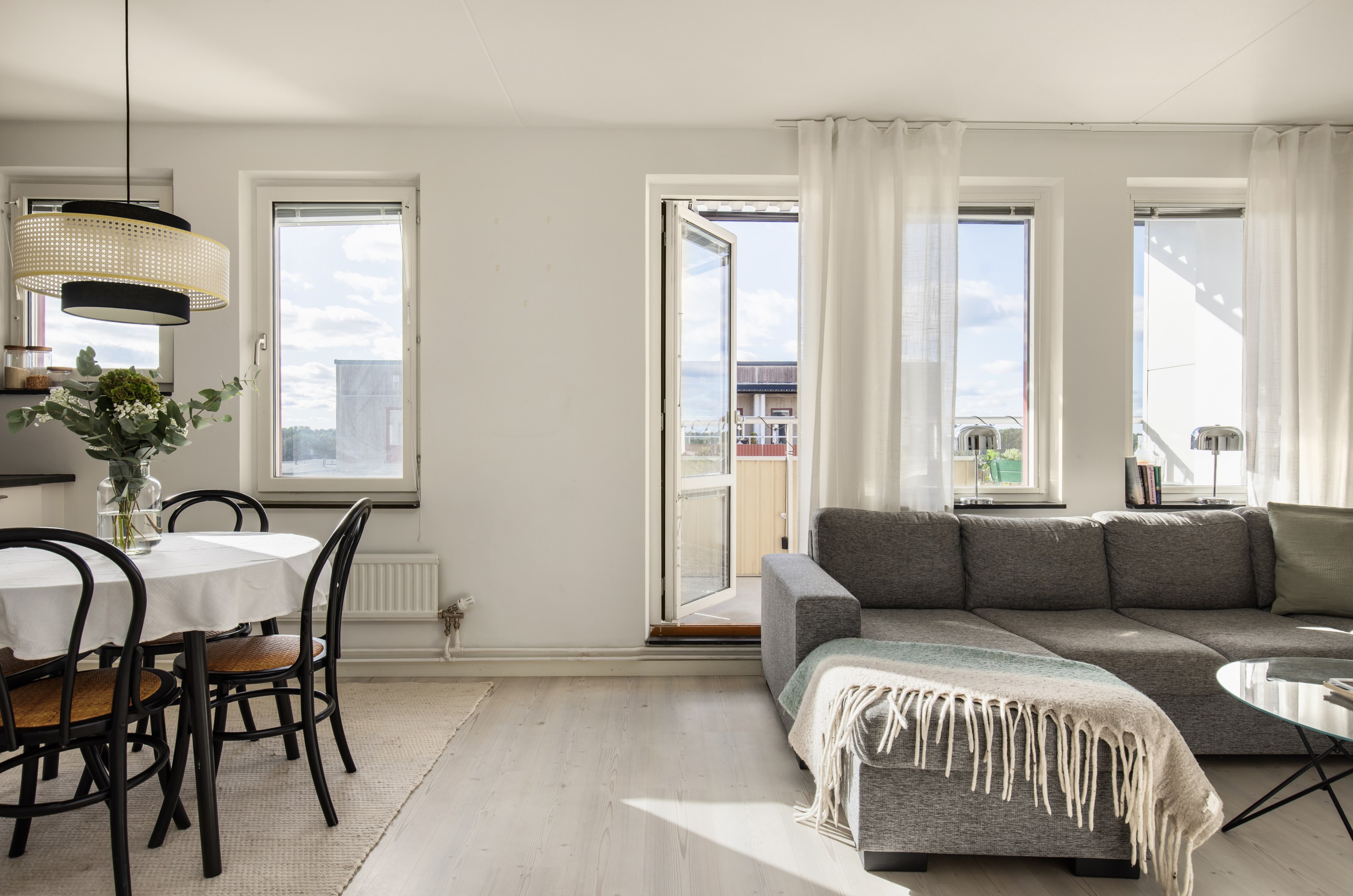 Bostadsbild från Skarpövägen 25, Till salu i Västra Orminge, Nacka