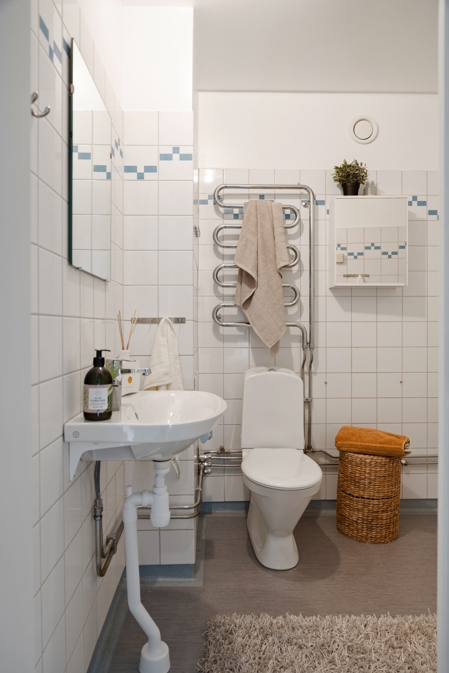 Bostadsbild från Henriksdalsringen 111, Till salu i Henriksdalsberget, Nacka