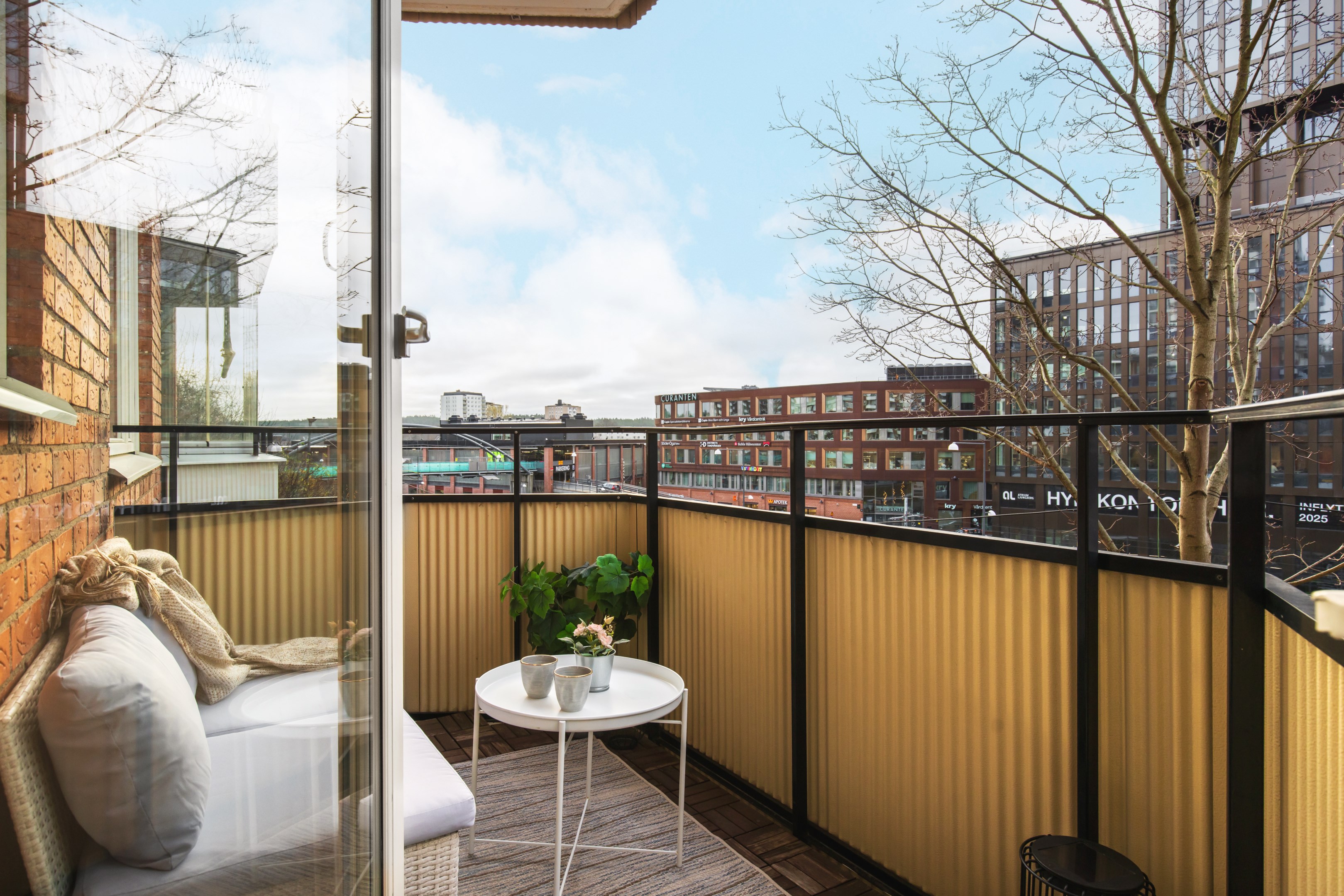 Bostadsbild från Alphyddevägen 53, Till salu i Alphyddan, Nacka