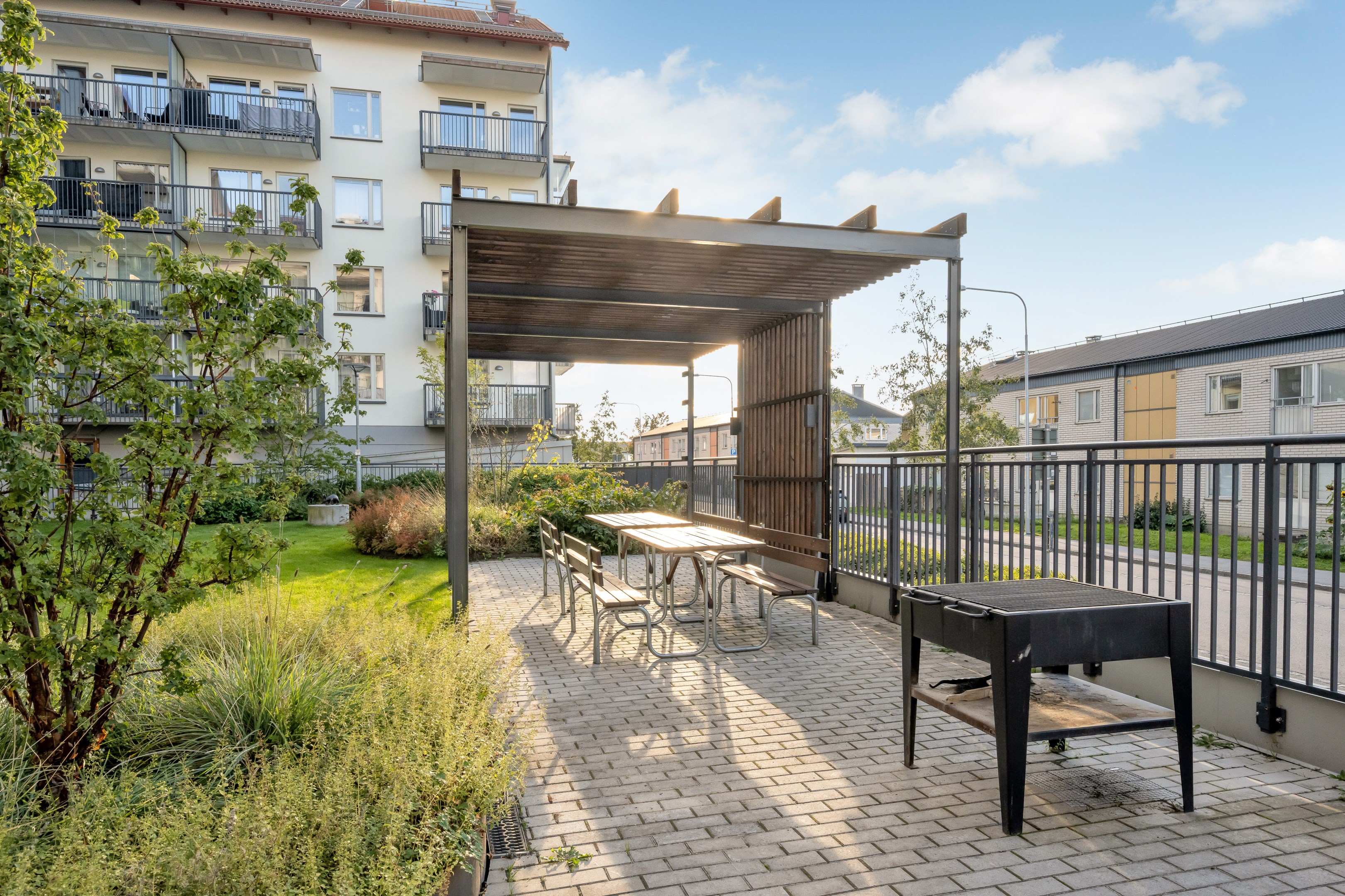 Bostadsbild från Råbyvägen 86, Till salu i Kapellgärdet, Uppsala