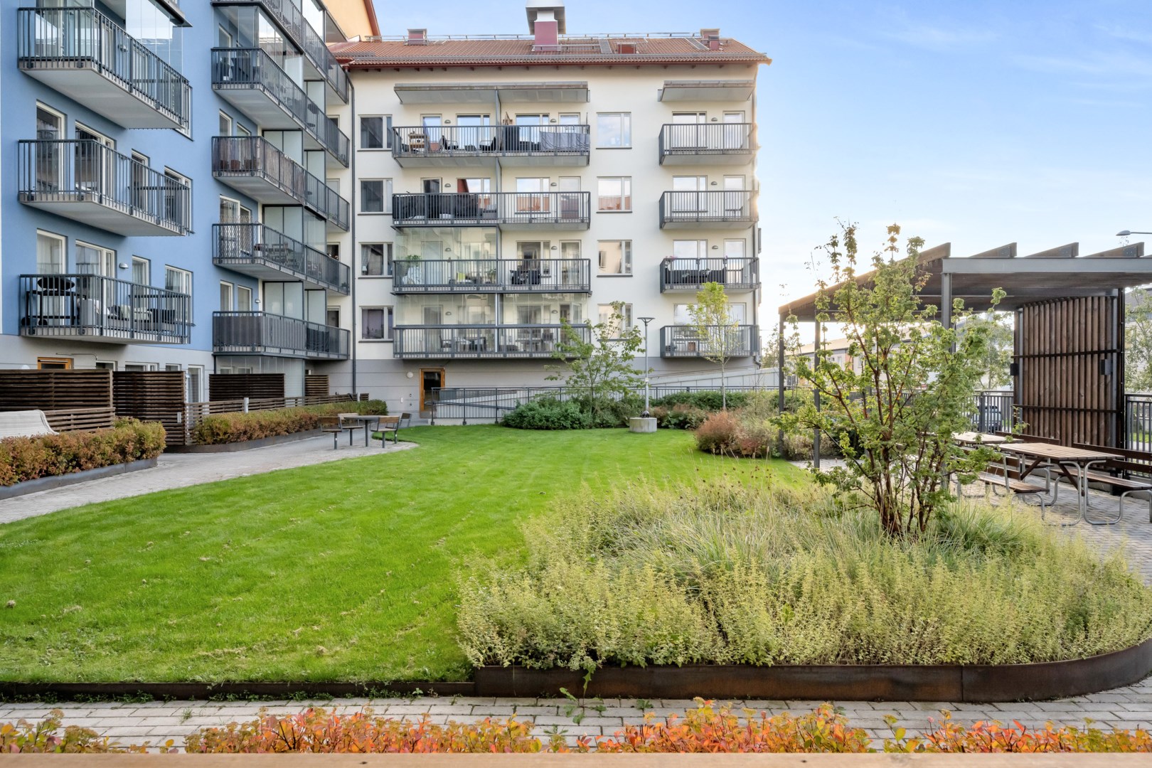 Bostadsbild från Råbyvägen 86, Till salu i Kapellgärdet, Uppsala